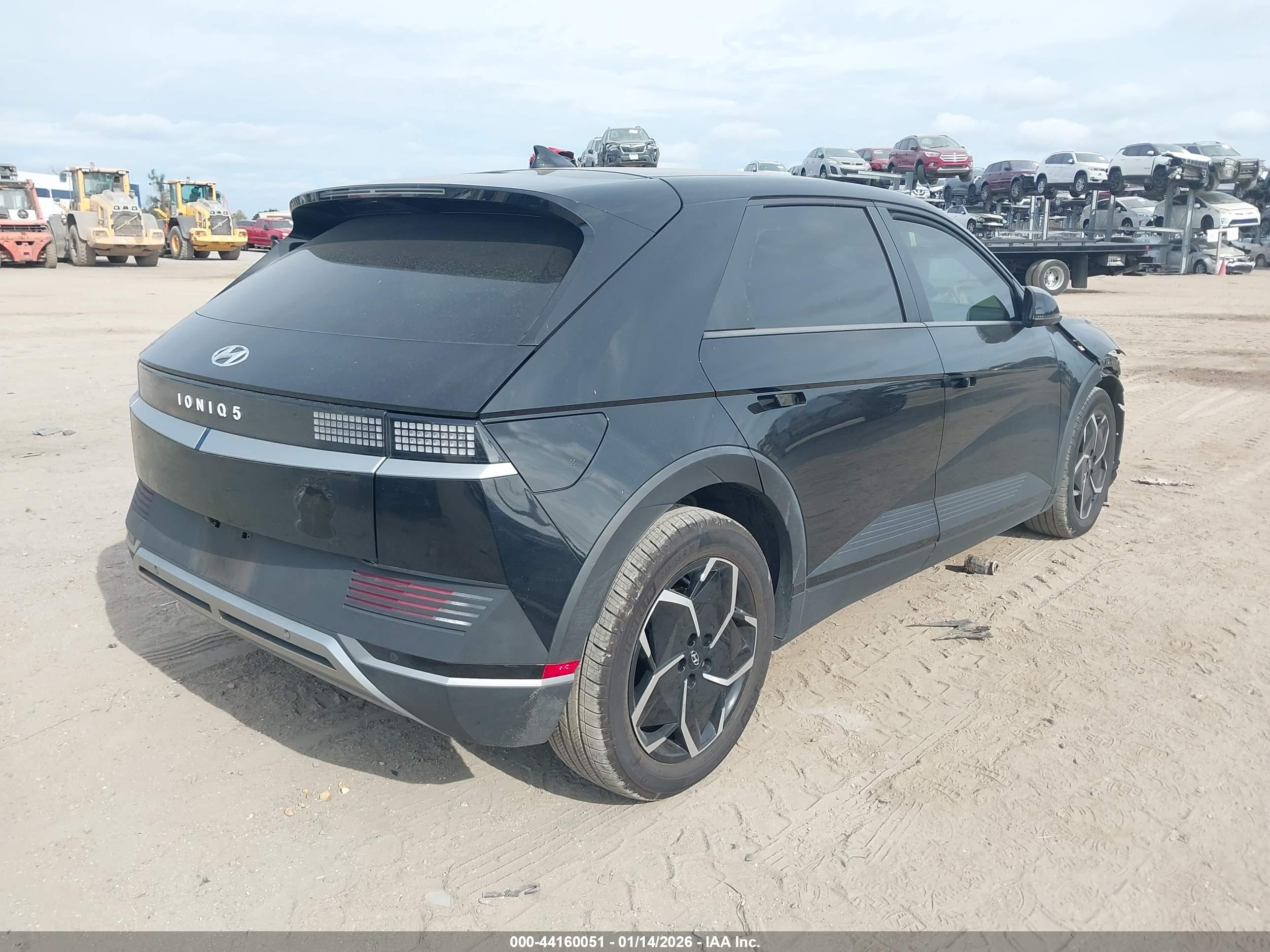 HYUNDAI IONIQ image 4