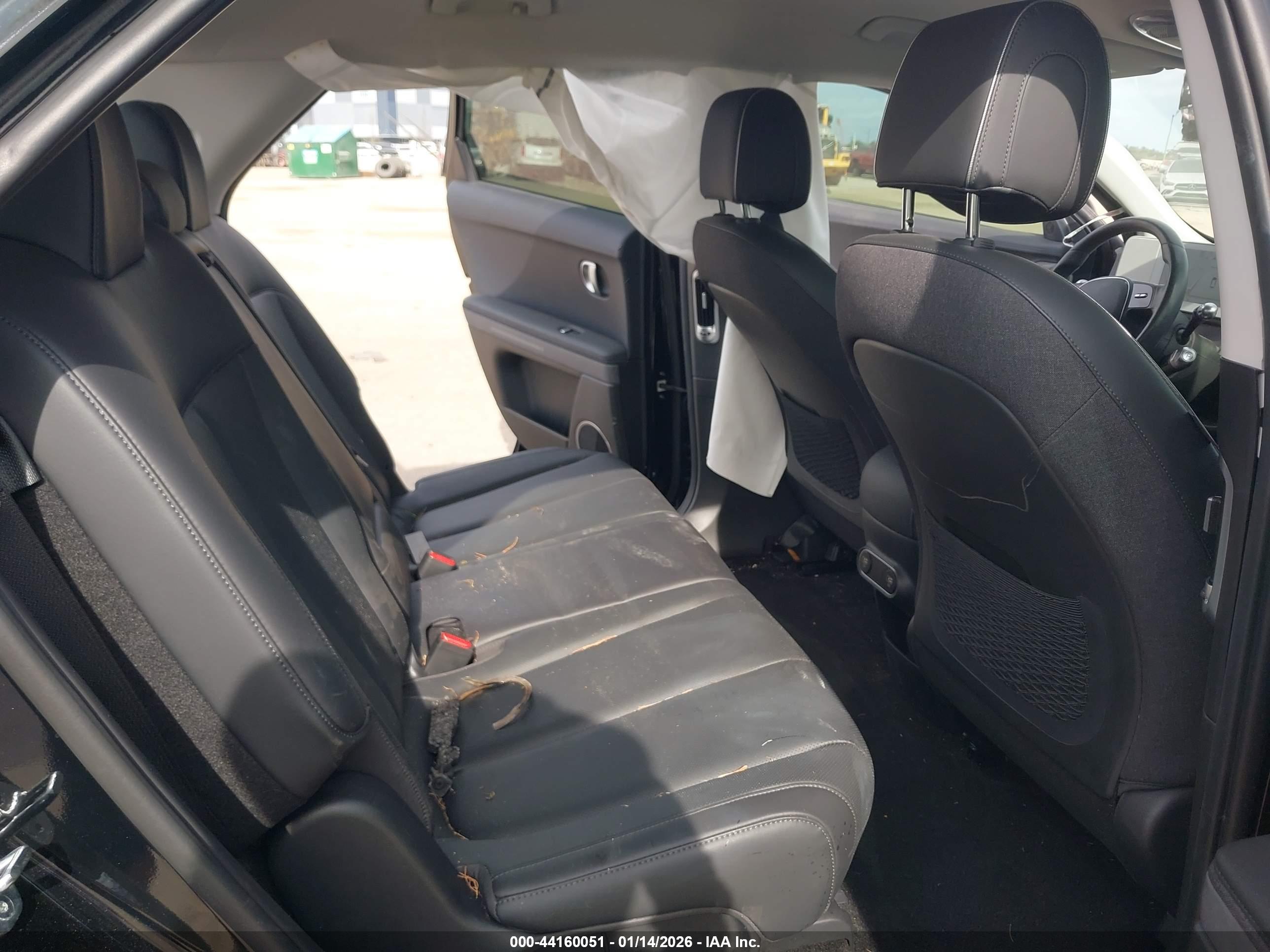 HYUNDAI IONIQ image 8