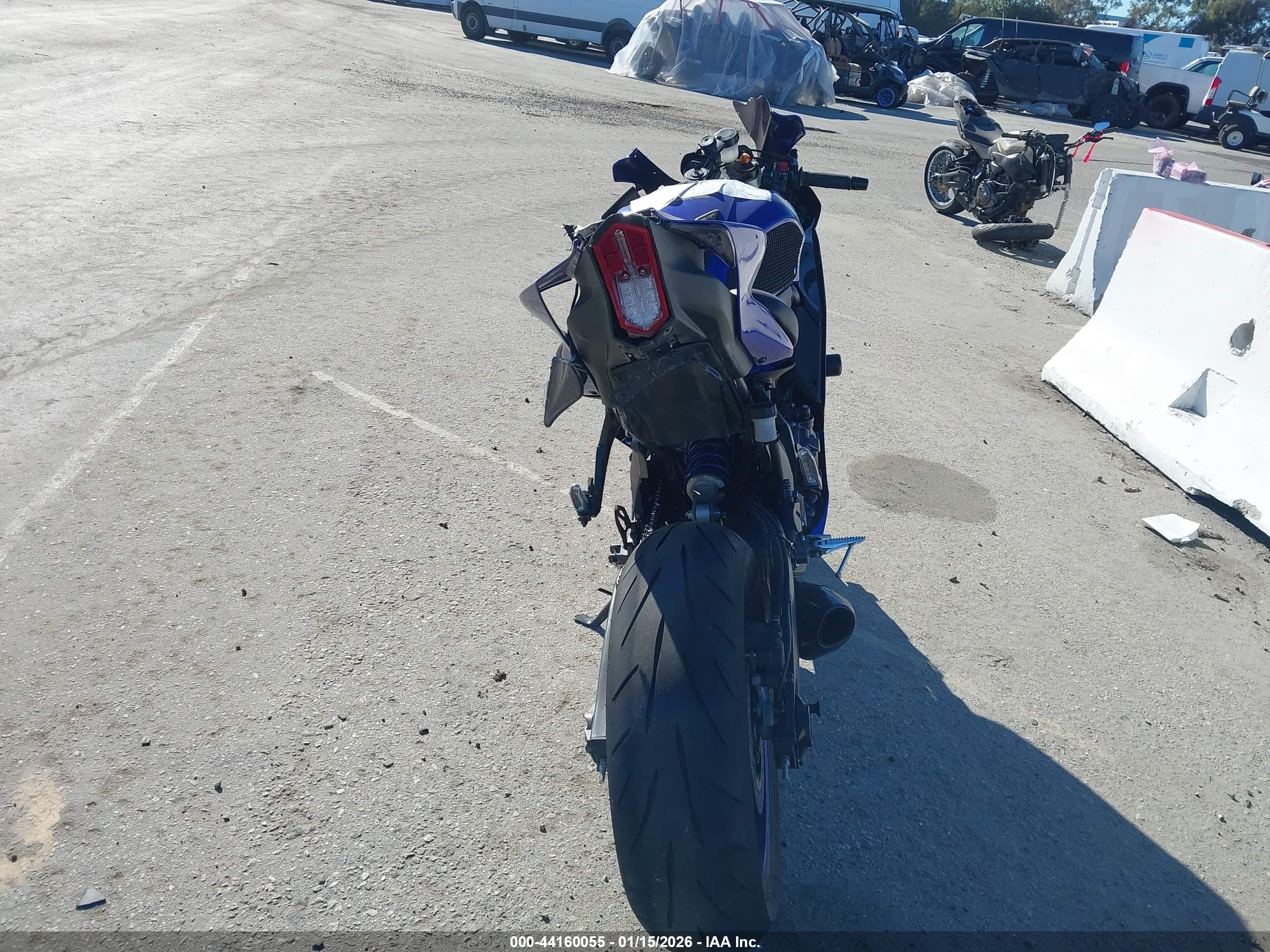 YAMAHA YZFR7 image 6