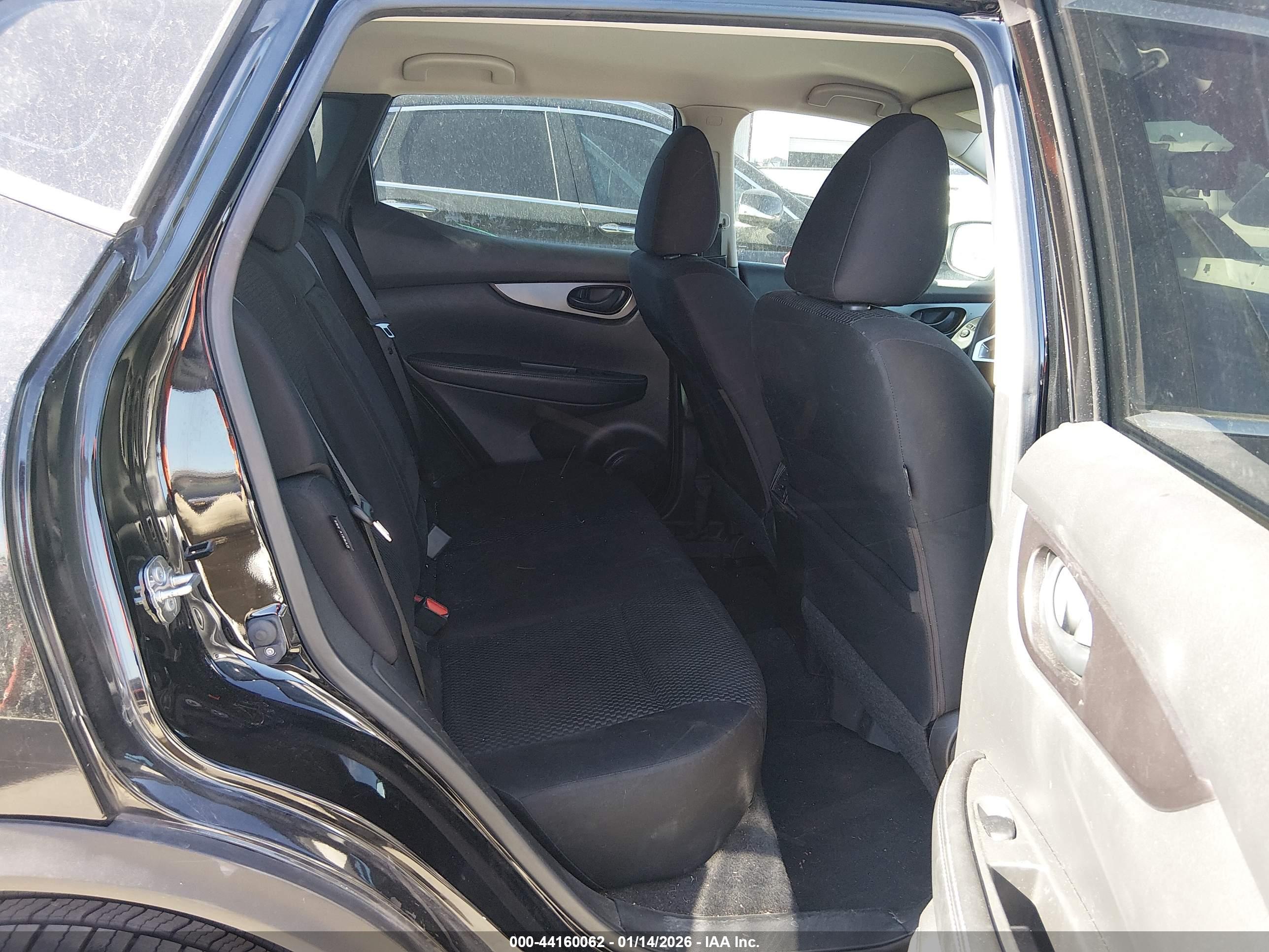 NISSAN ROGUE image 8