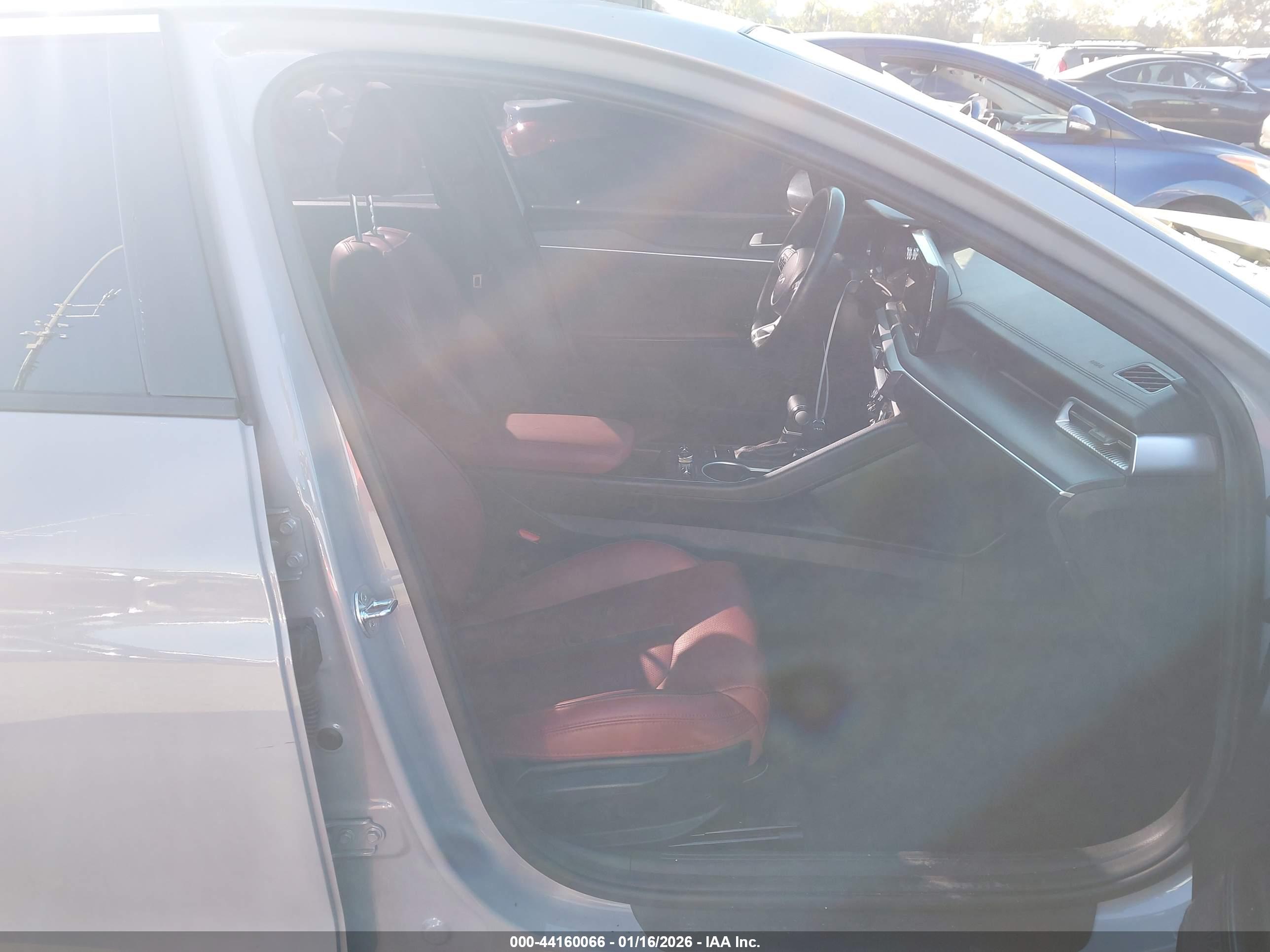 KIA K5 image 5