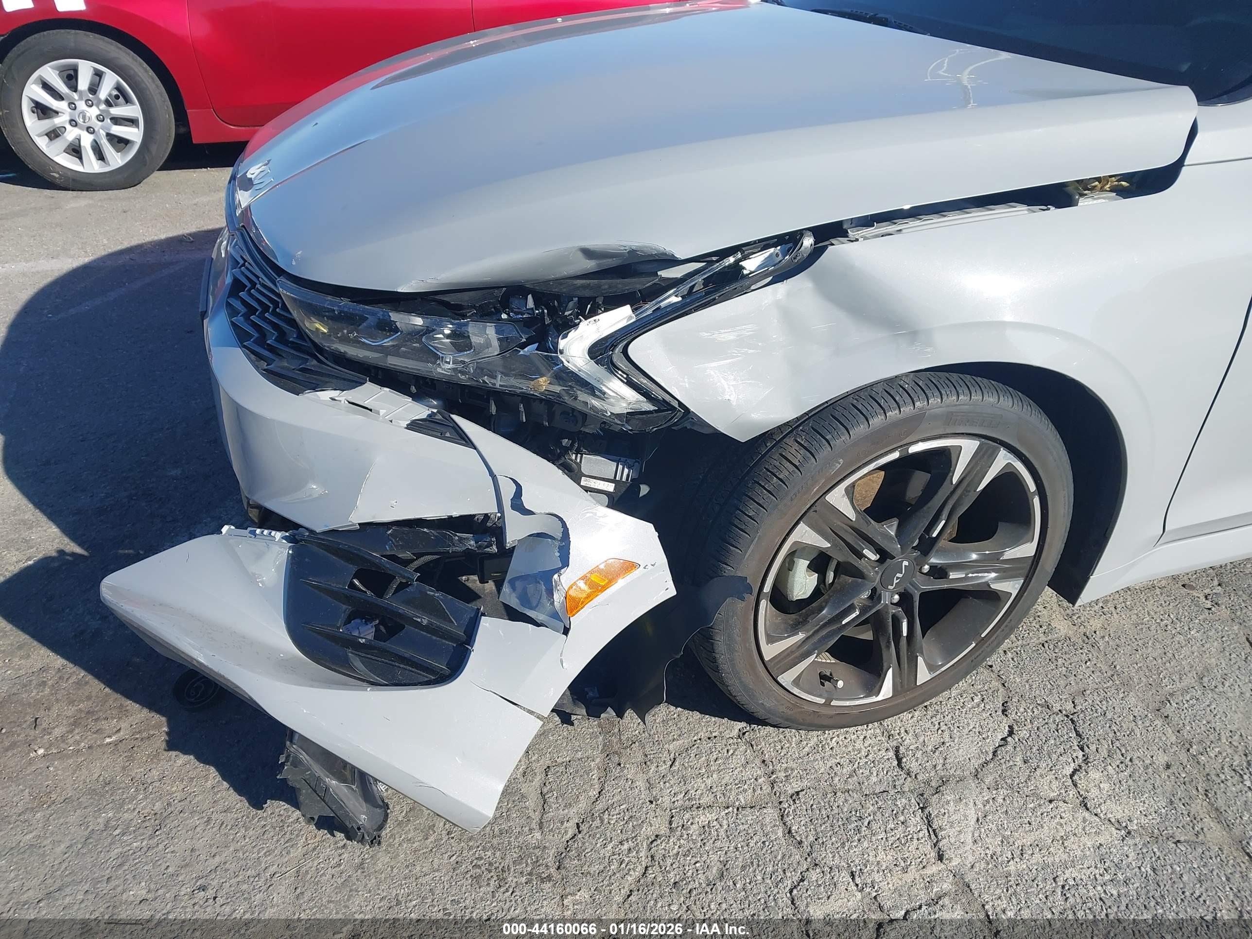 KIA K5 image 6