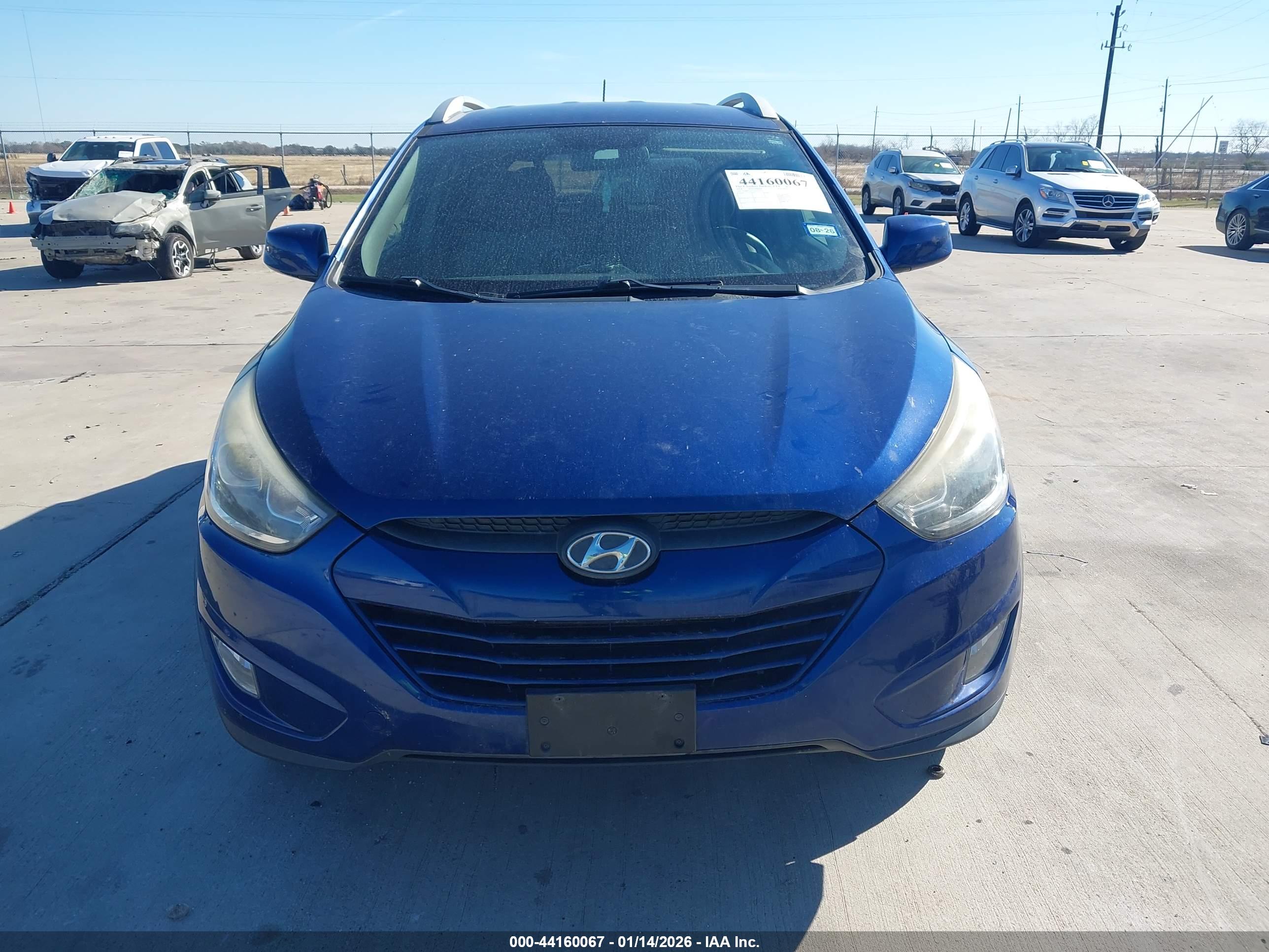 HYUNDAI TUCSON image 6