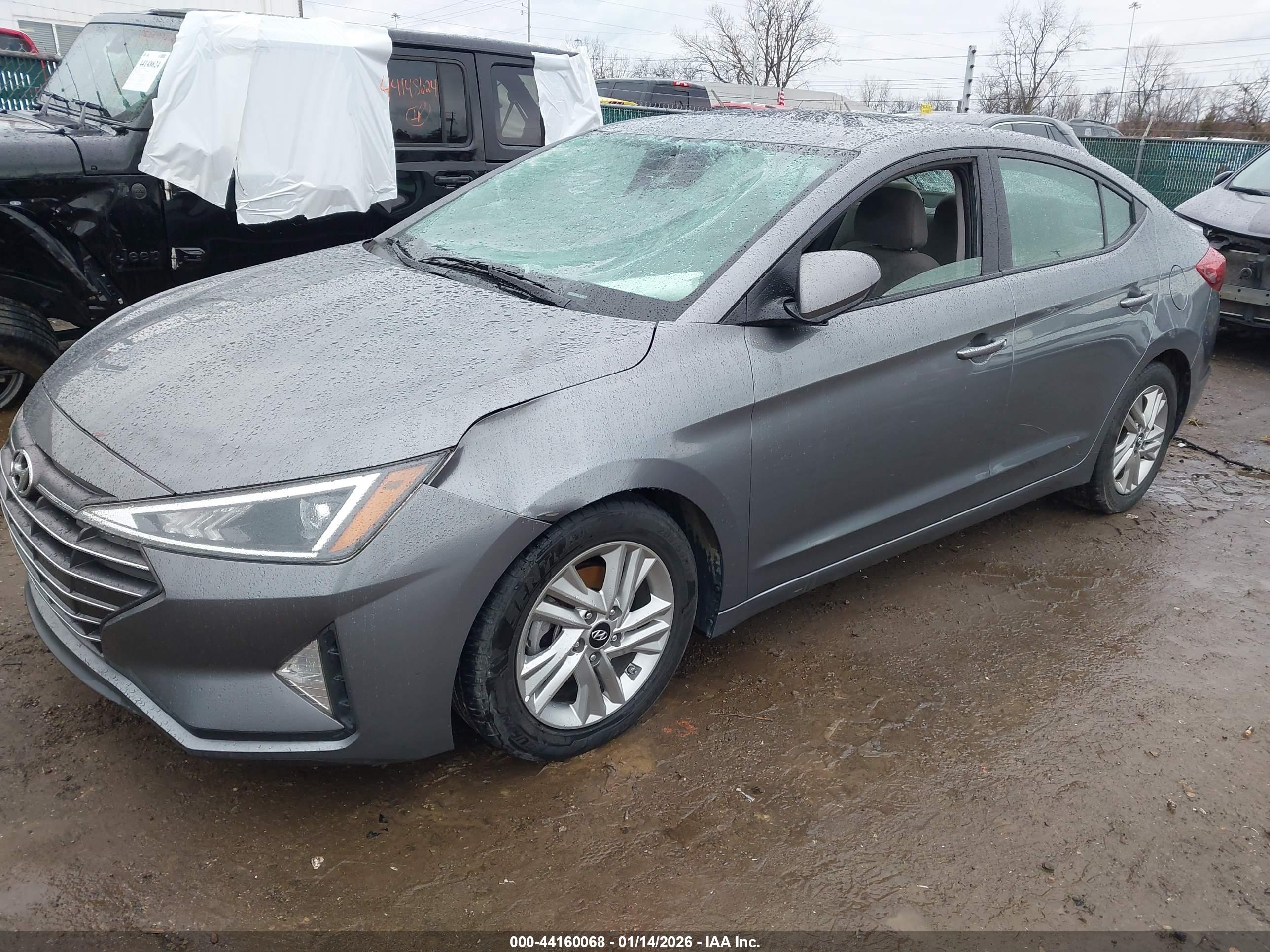 HYUNDAI ELANTRA image 2