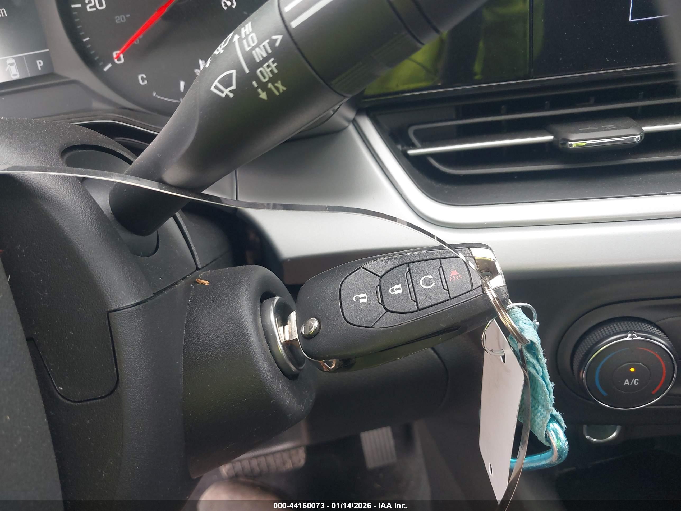 CHEVROLET TRAX image 11