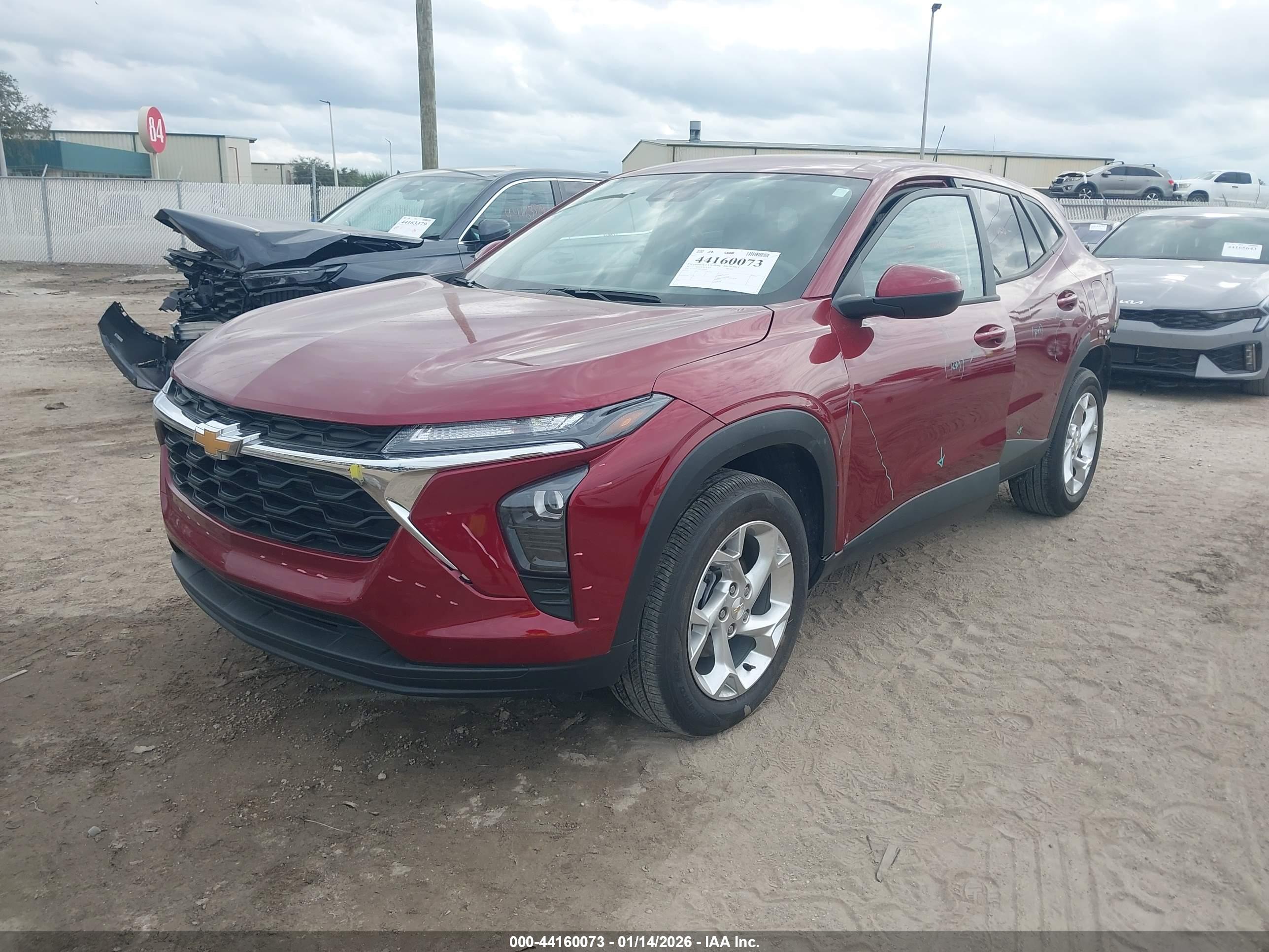 CHEVROLET TRAX image 2