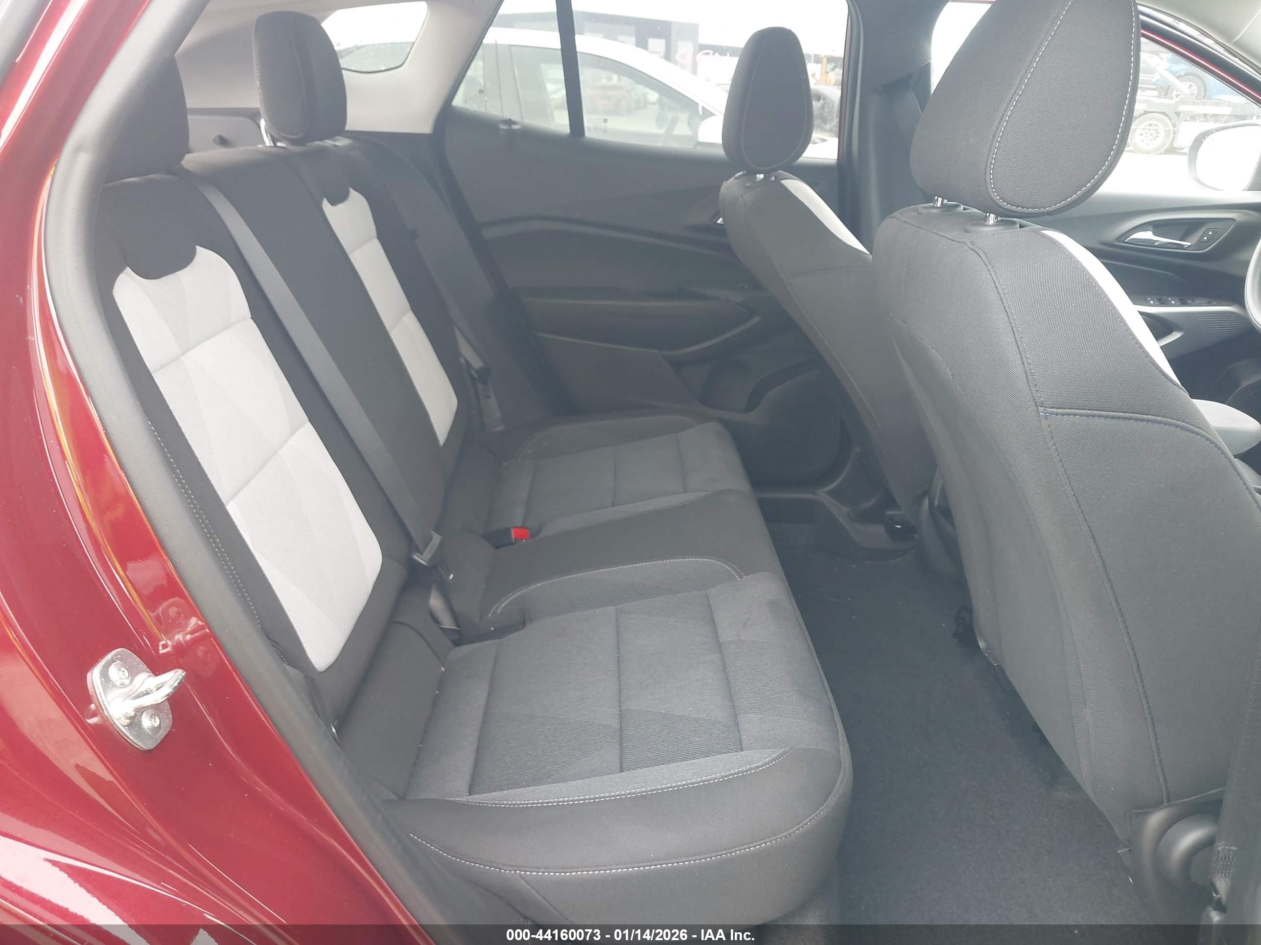 CHEVROLET TRAX image 8