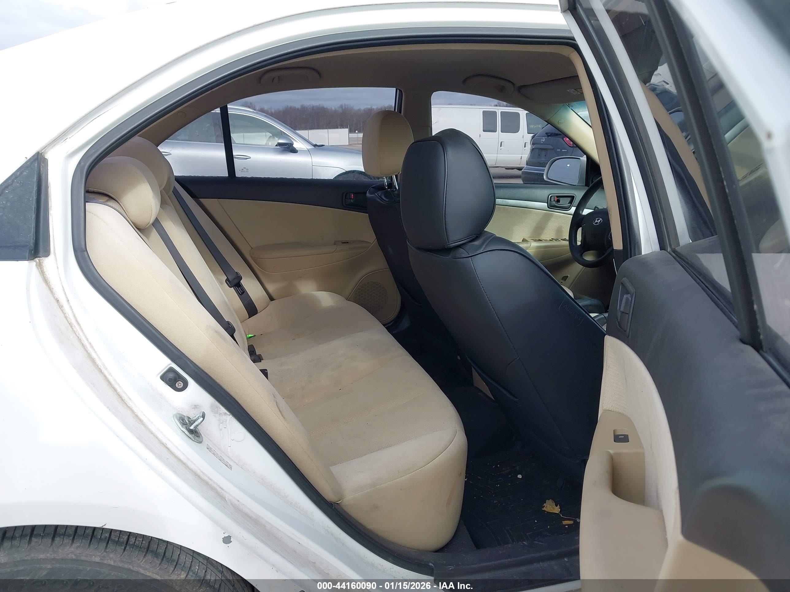 HYUNDAI SONATA image 8