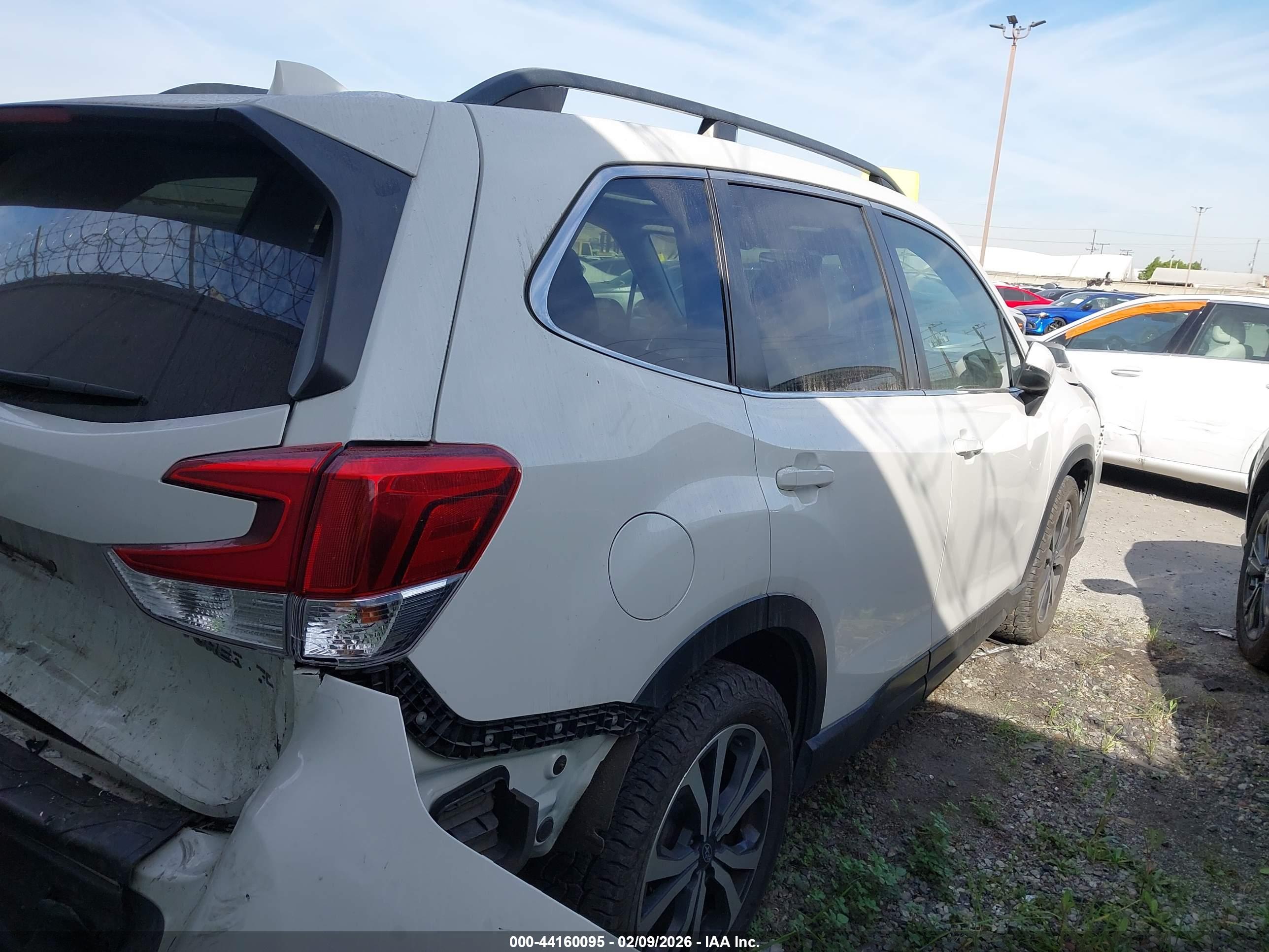 SUBARU FORESTER image 4