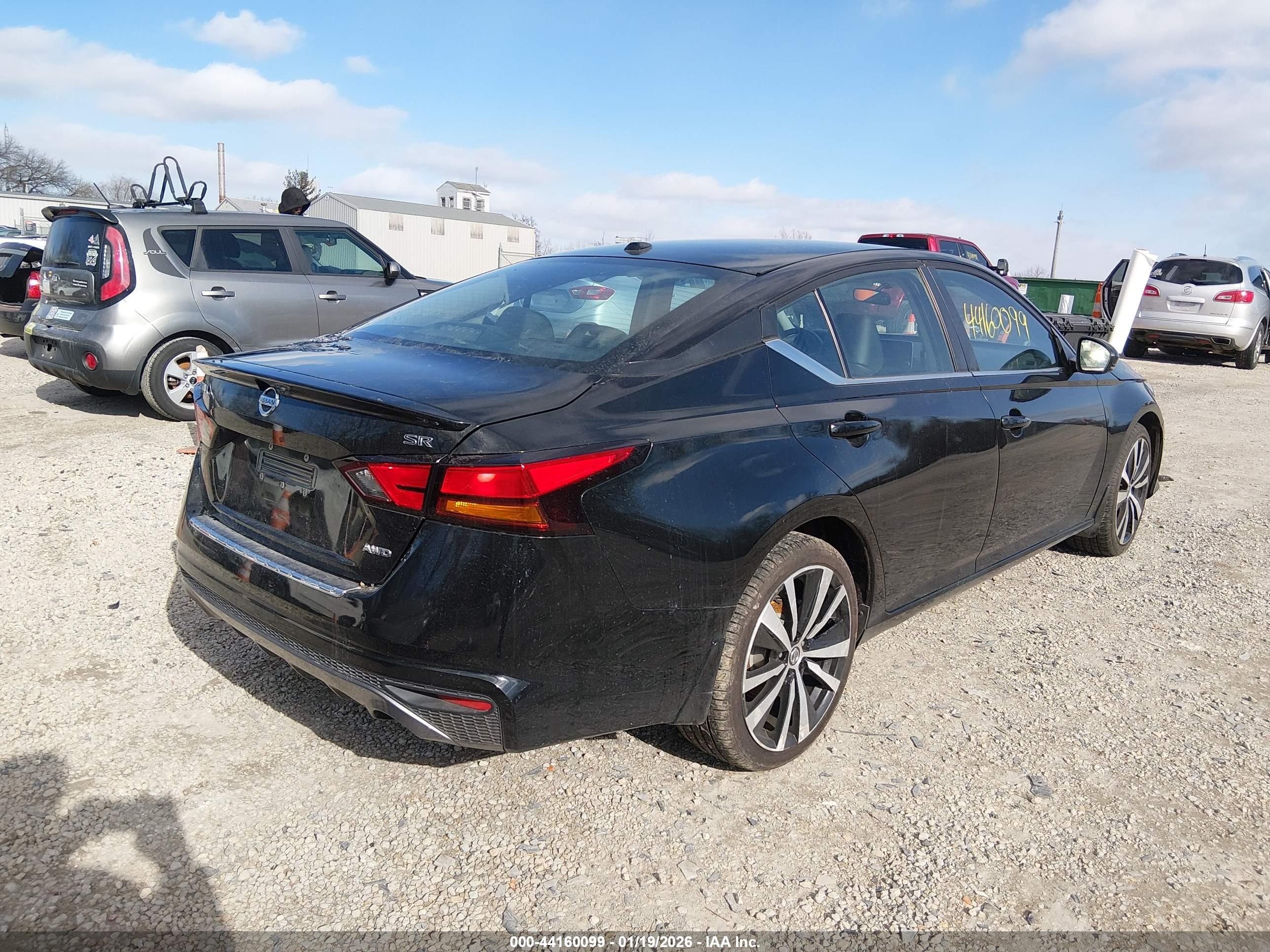 NISSAN ALTIMA image 4