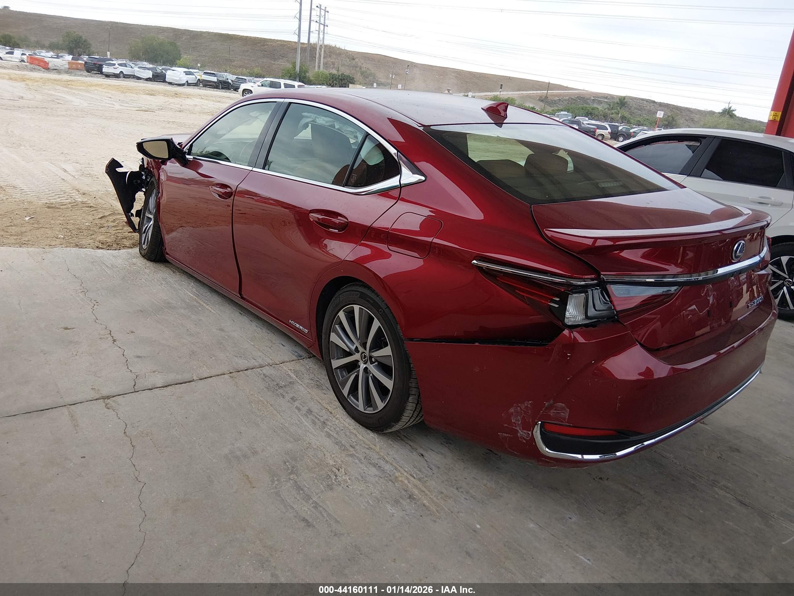LEXUS ES image 3
