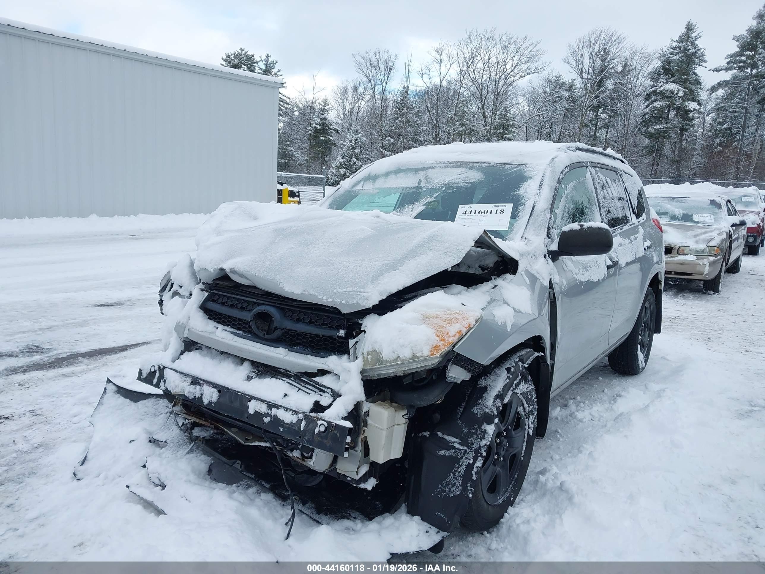 TOYOTA RAV4 image 2