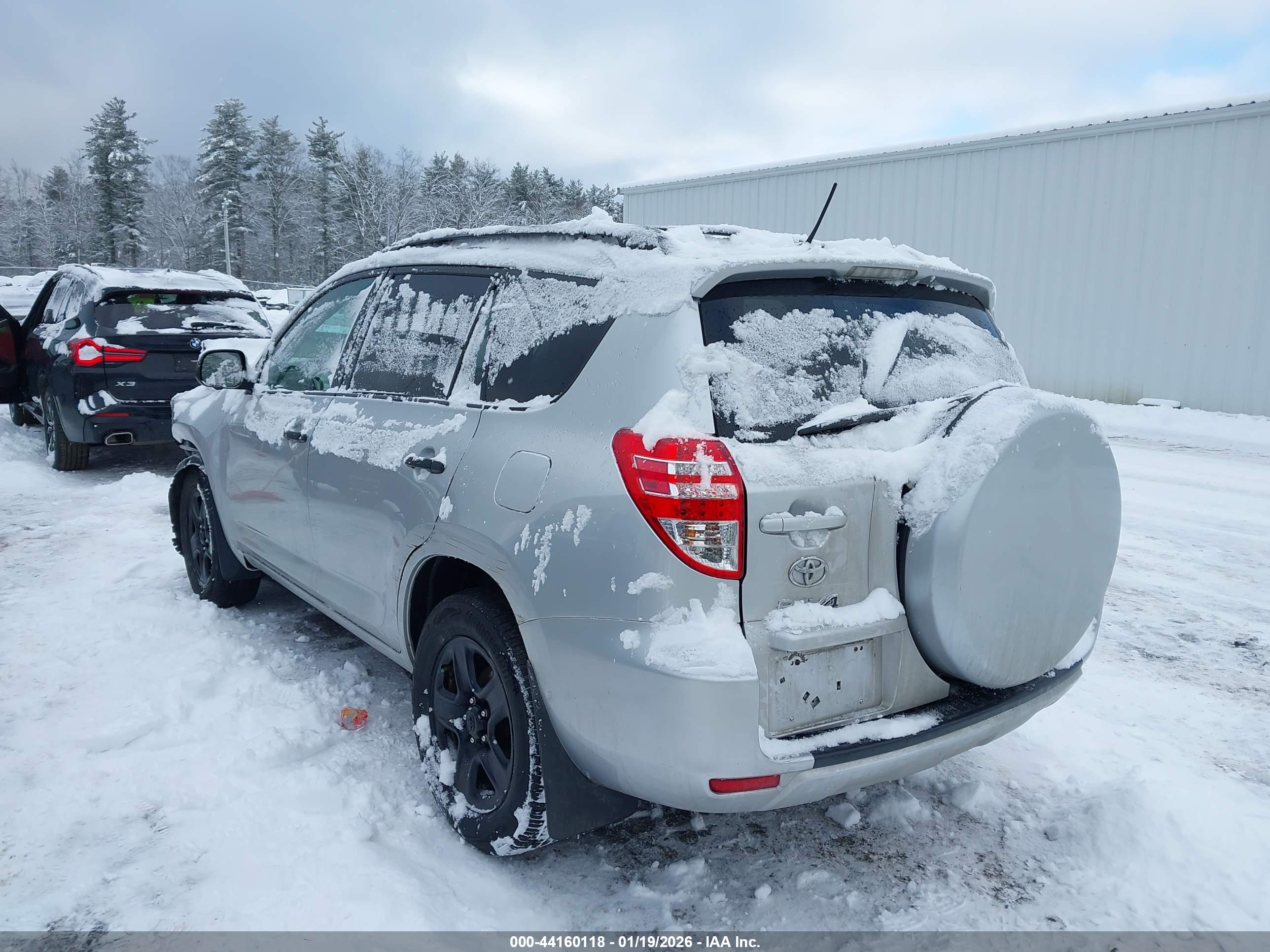 TOYOTA RAV4 image 3