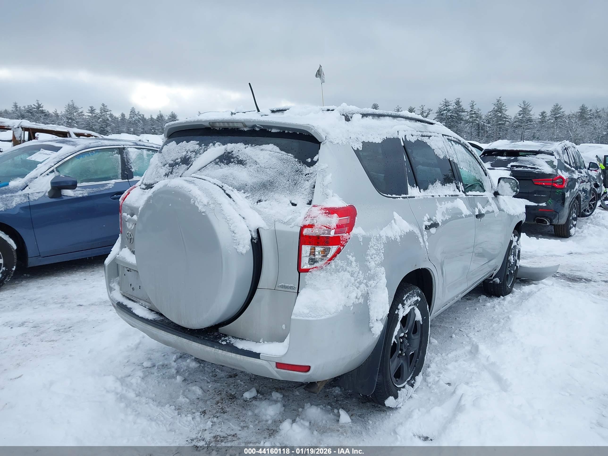 TOYOTA RAV4 image 4