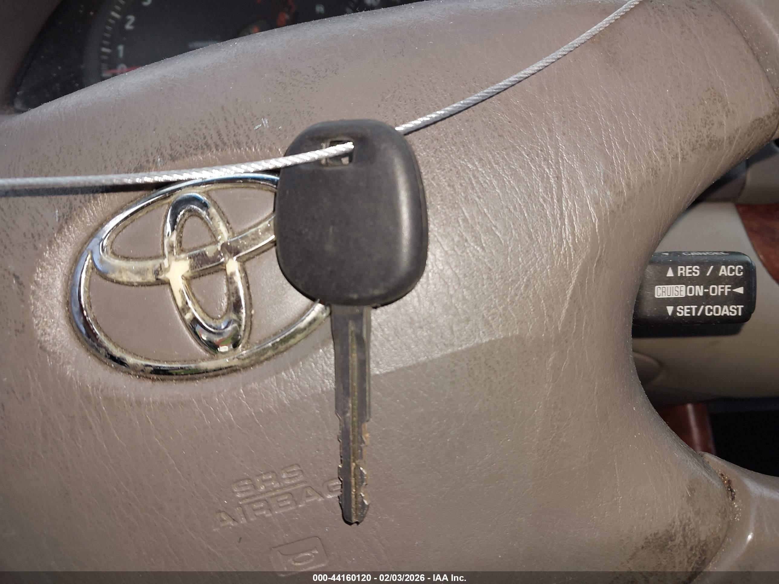 TOYOTA CAMRY image 11