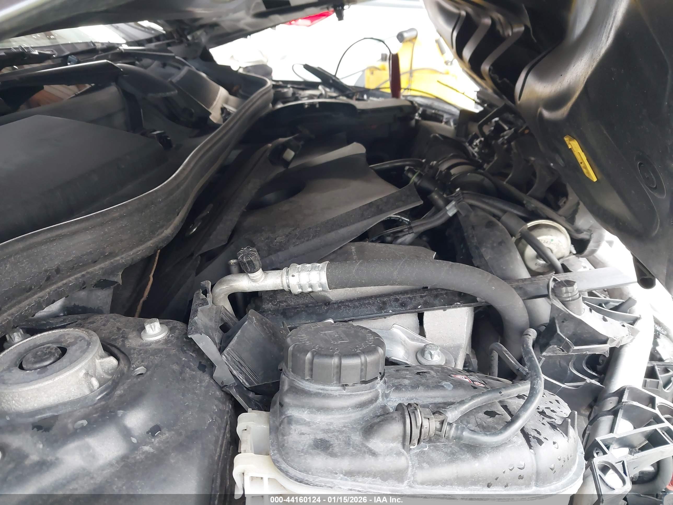 INFINITI QX30 image 10