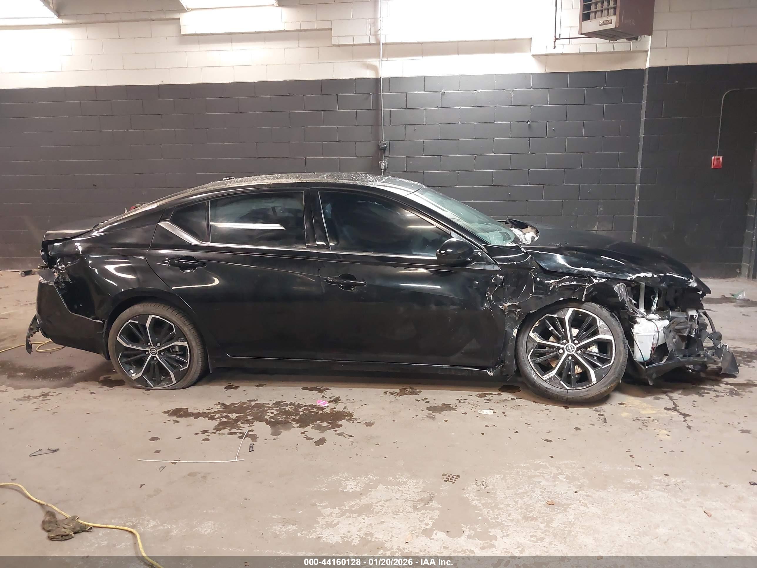 NISSAN ALTIMA image 6