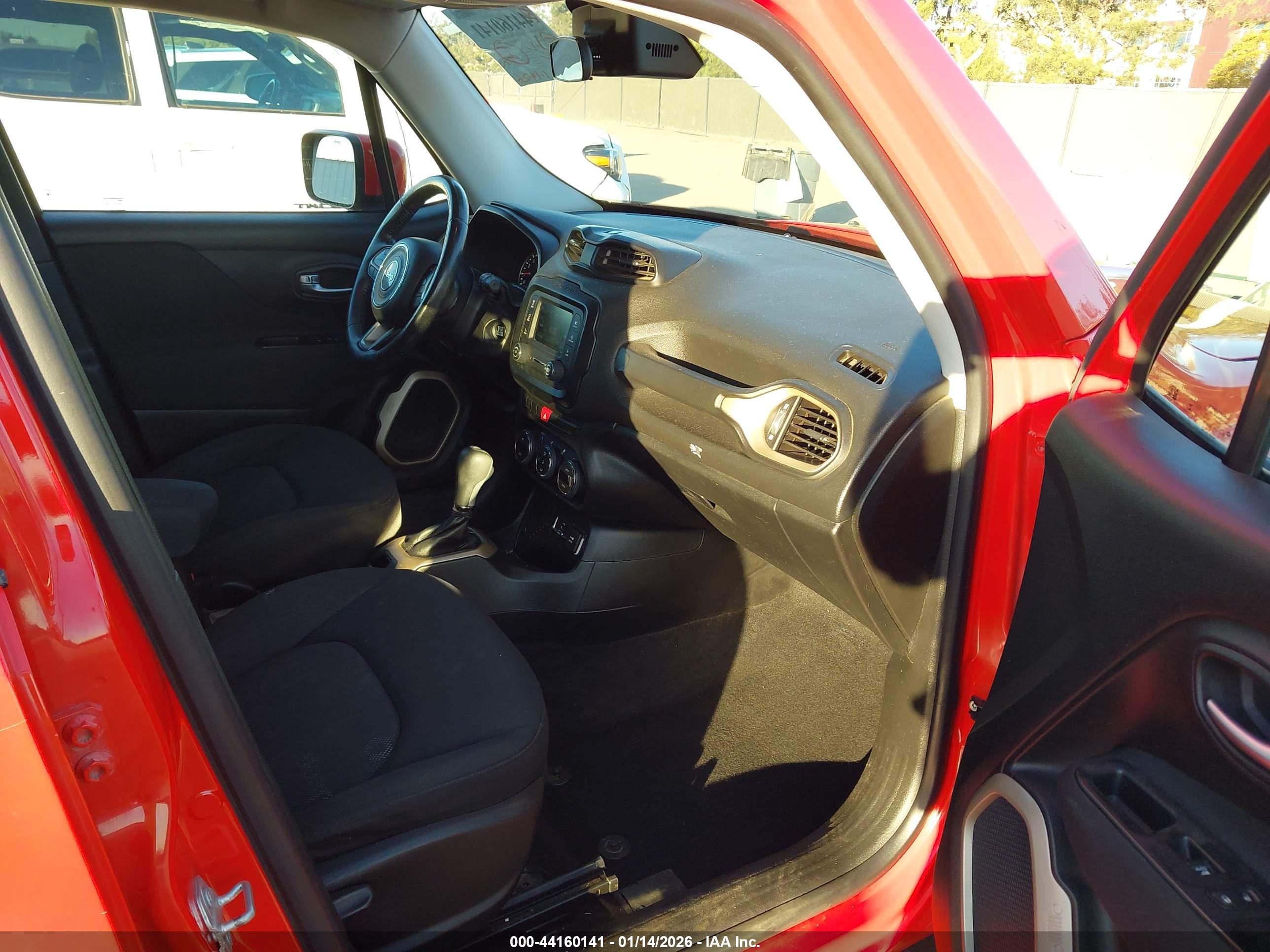 JEEP RENEGADE image 5