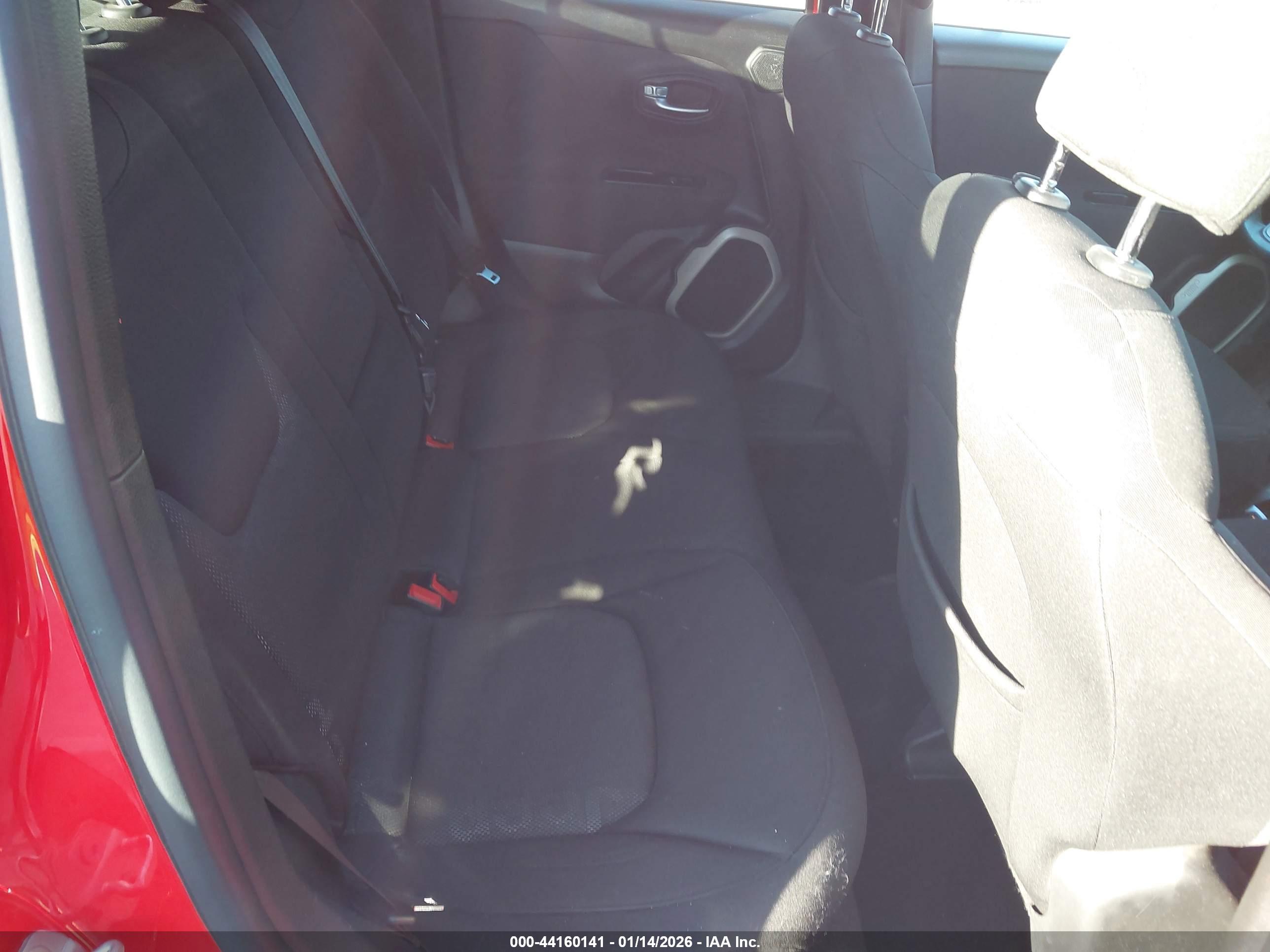 JEEP RENEGADE image 8