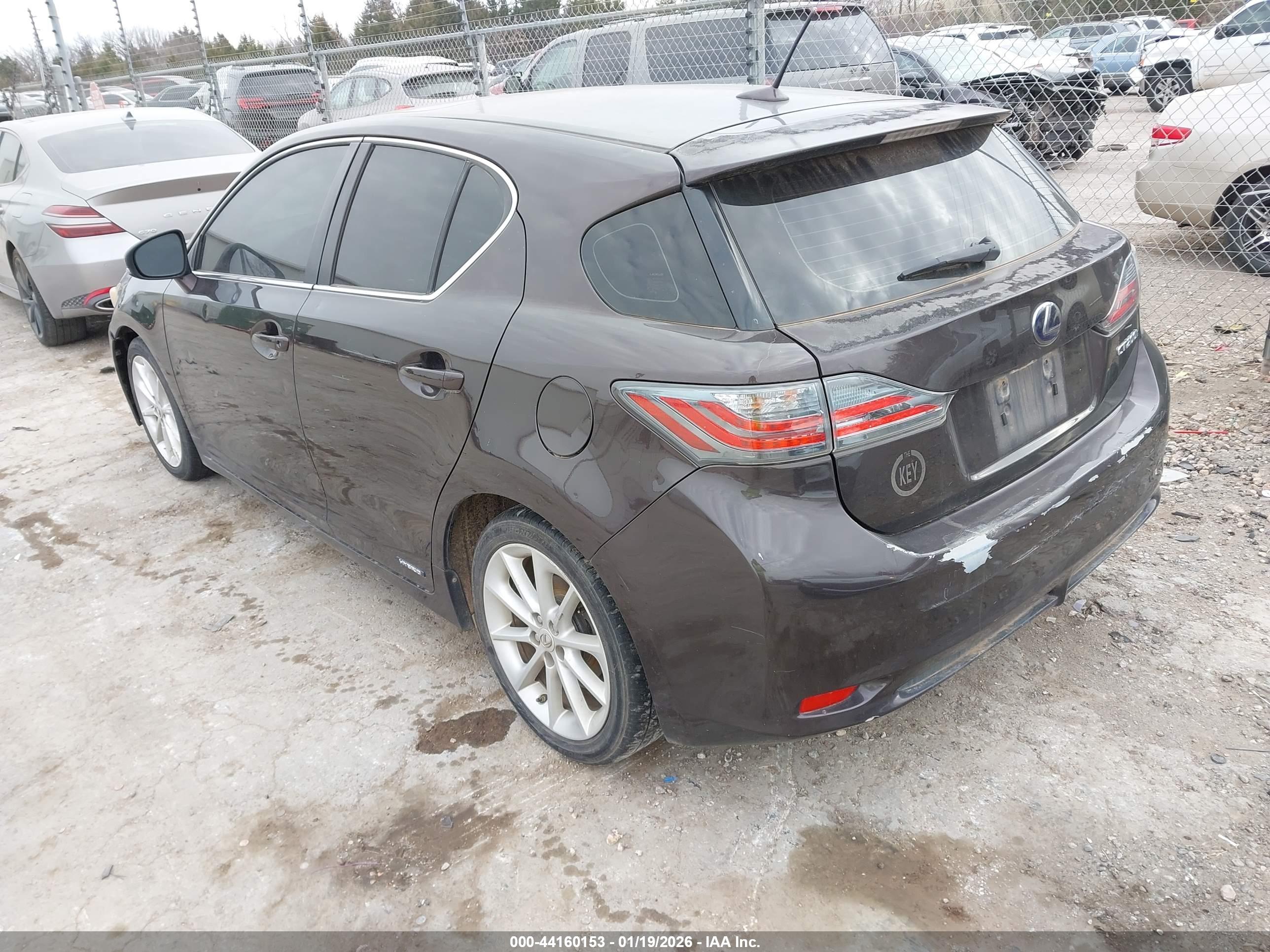 LEXUS CT image 3