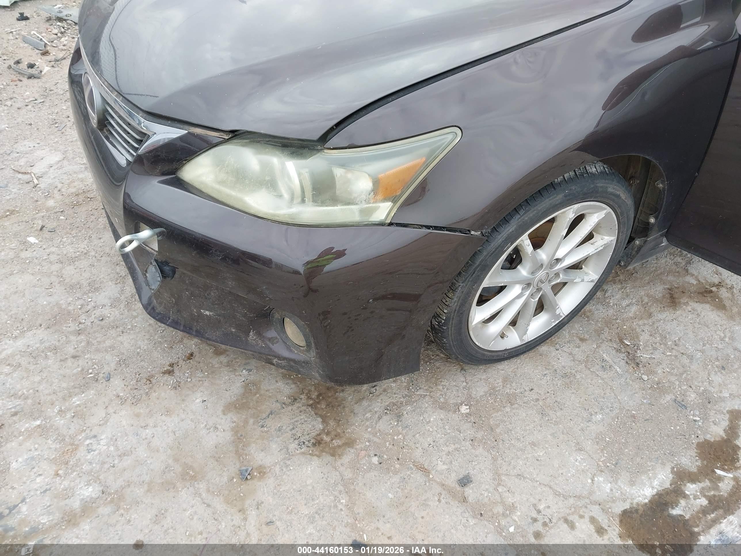 LEXUS CT image 6