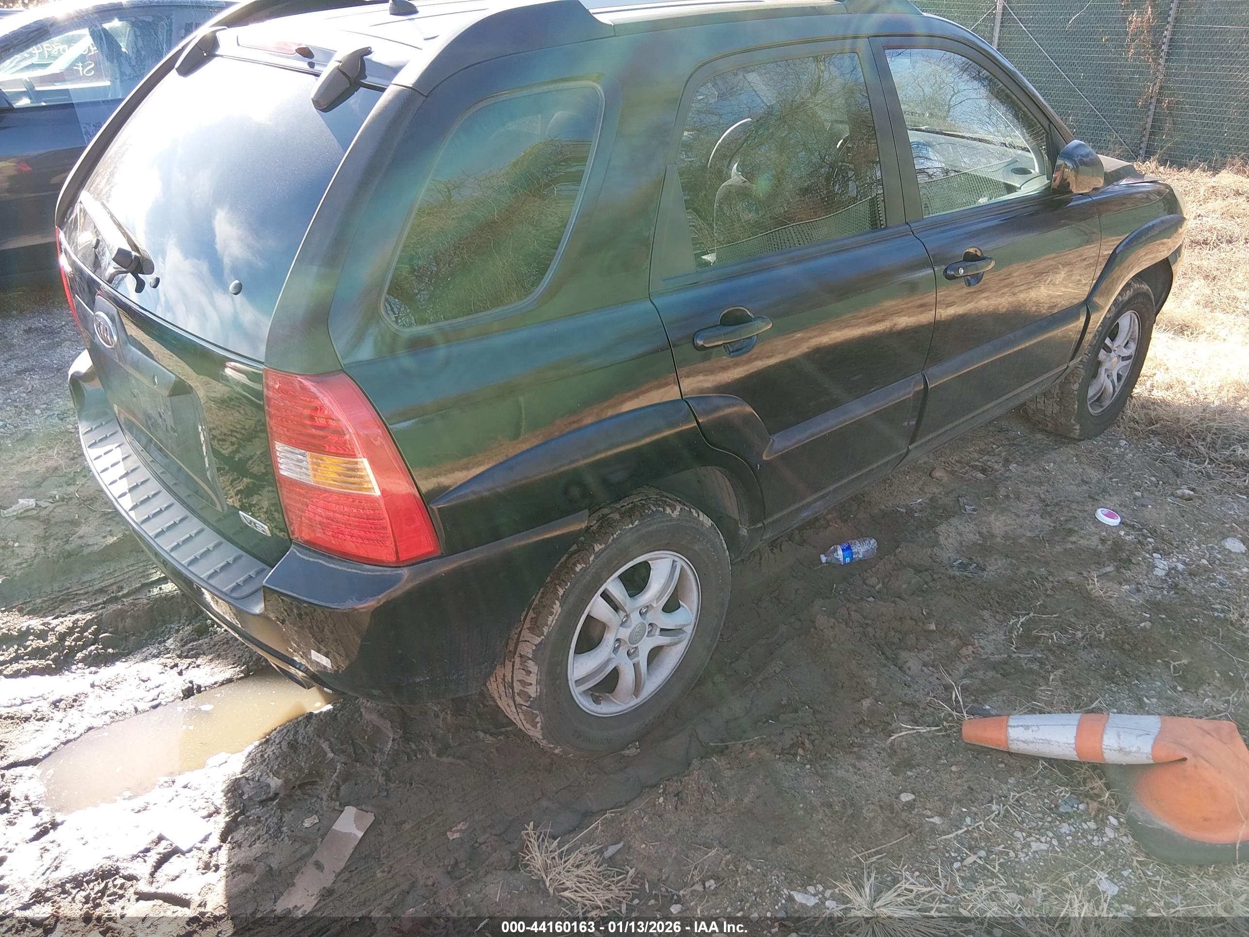 KIA SPORTAGE image 4