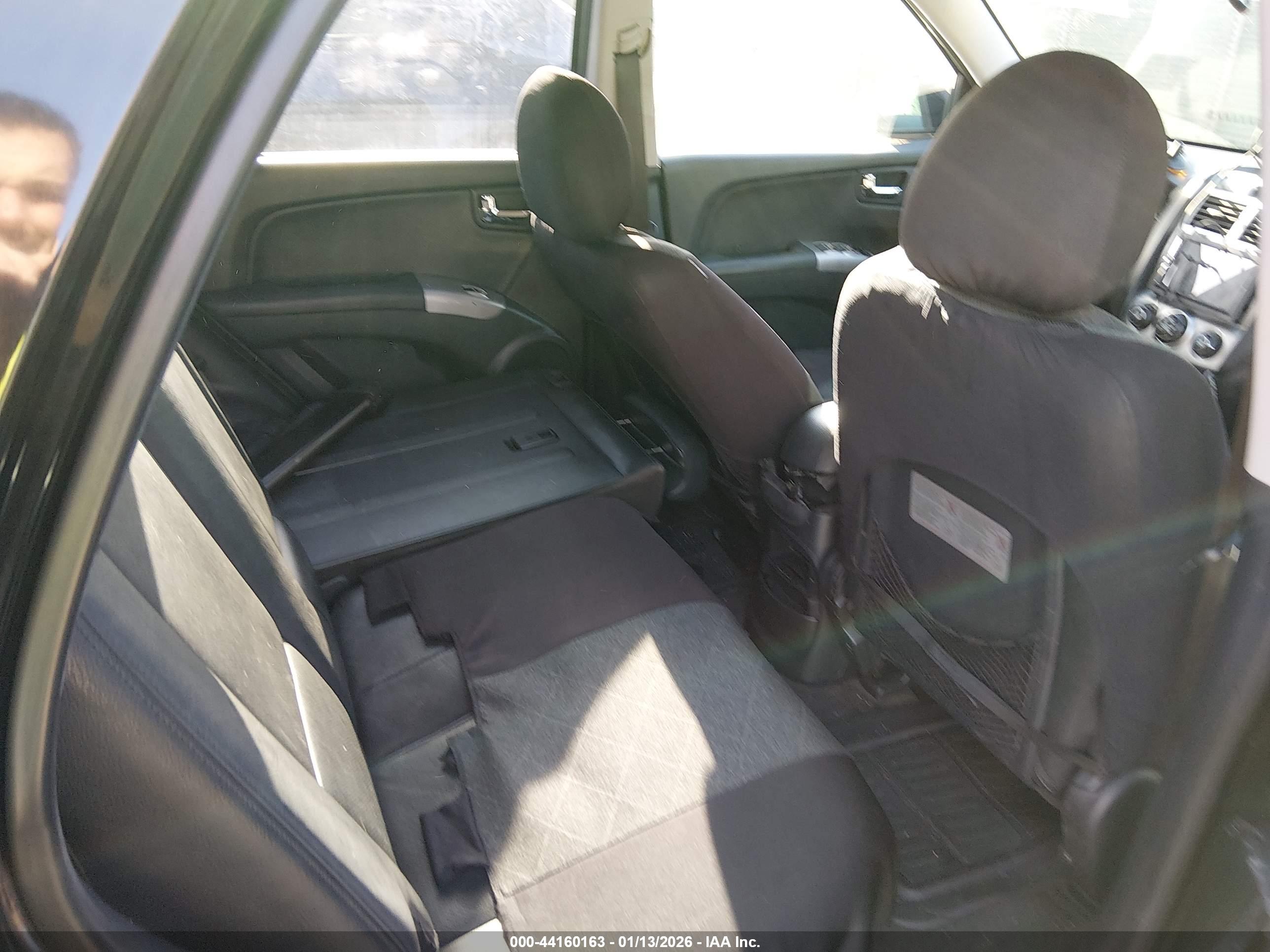 KIA SPORTAGE image 8