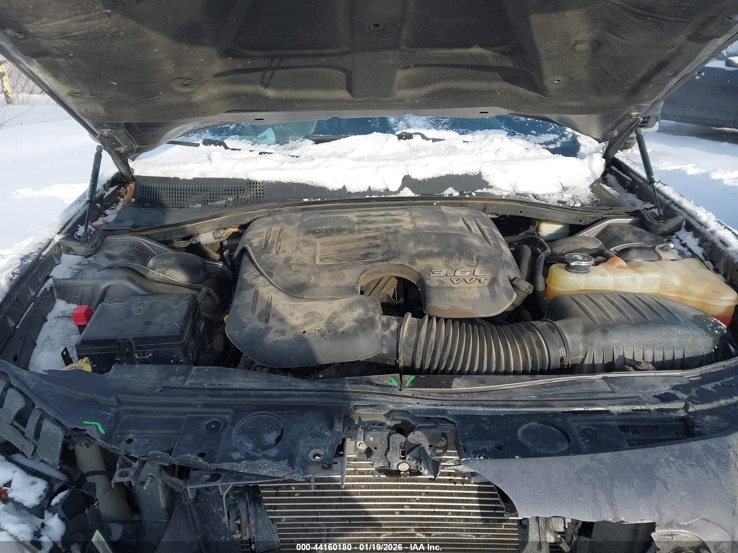 CHRYSLER 300C image 10