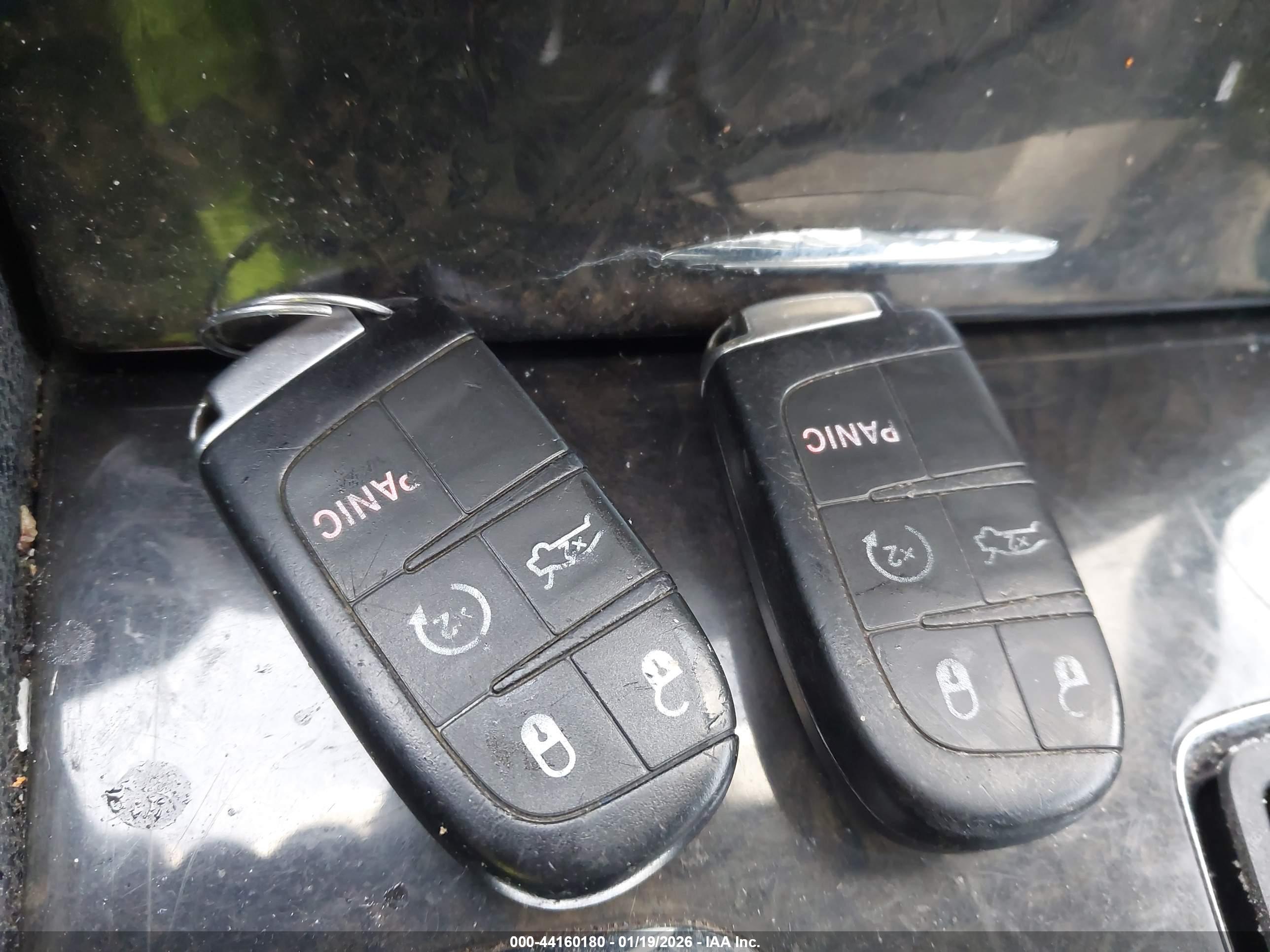 CHRYSLER 300C image 11