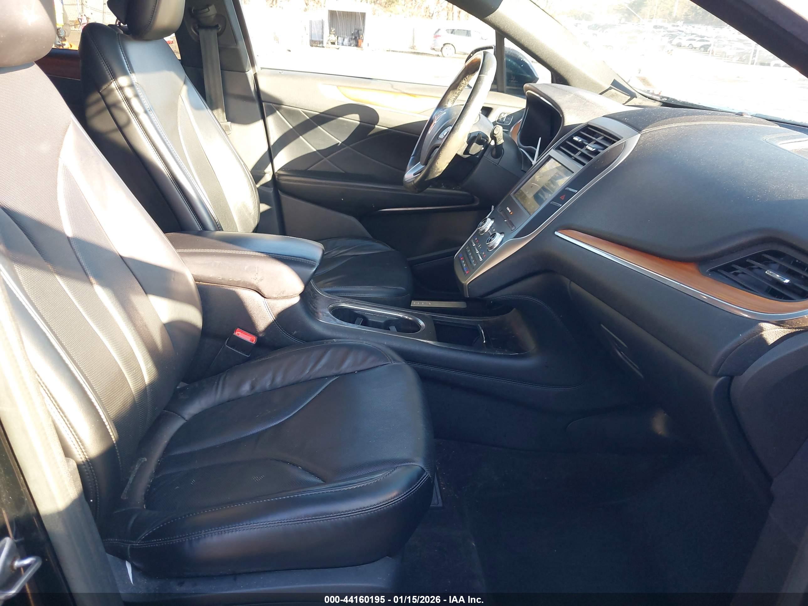 LINCOLN MKC image 5
