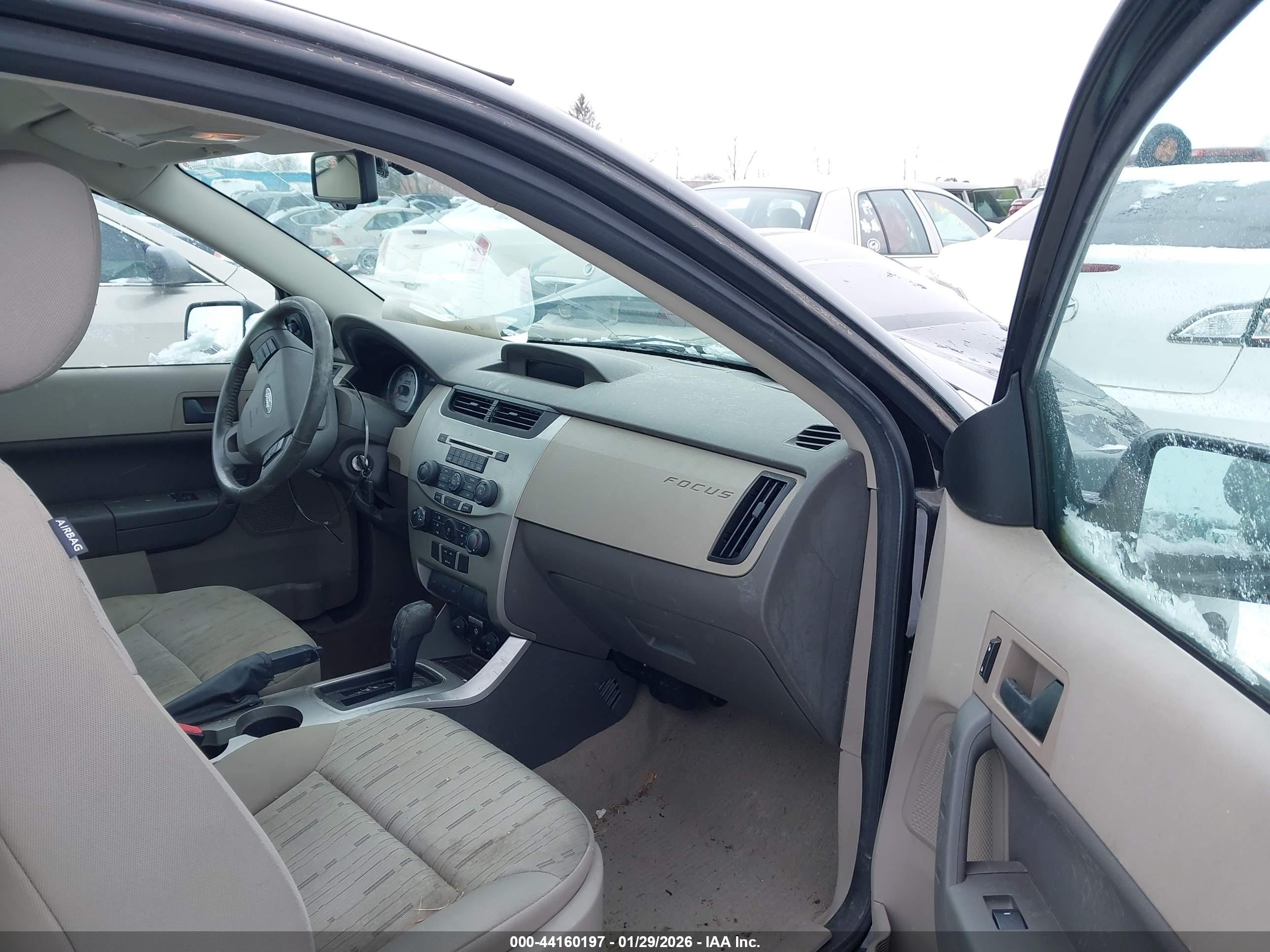 FORD FOCUS image 5