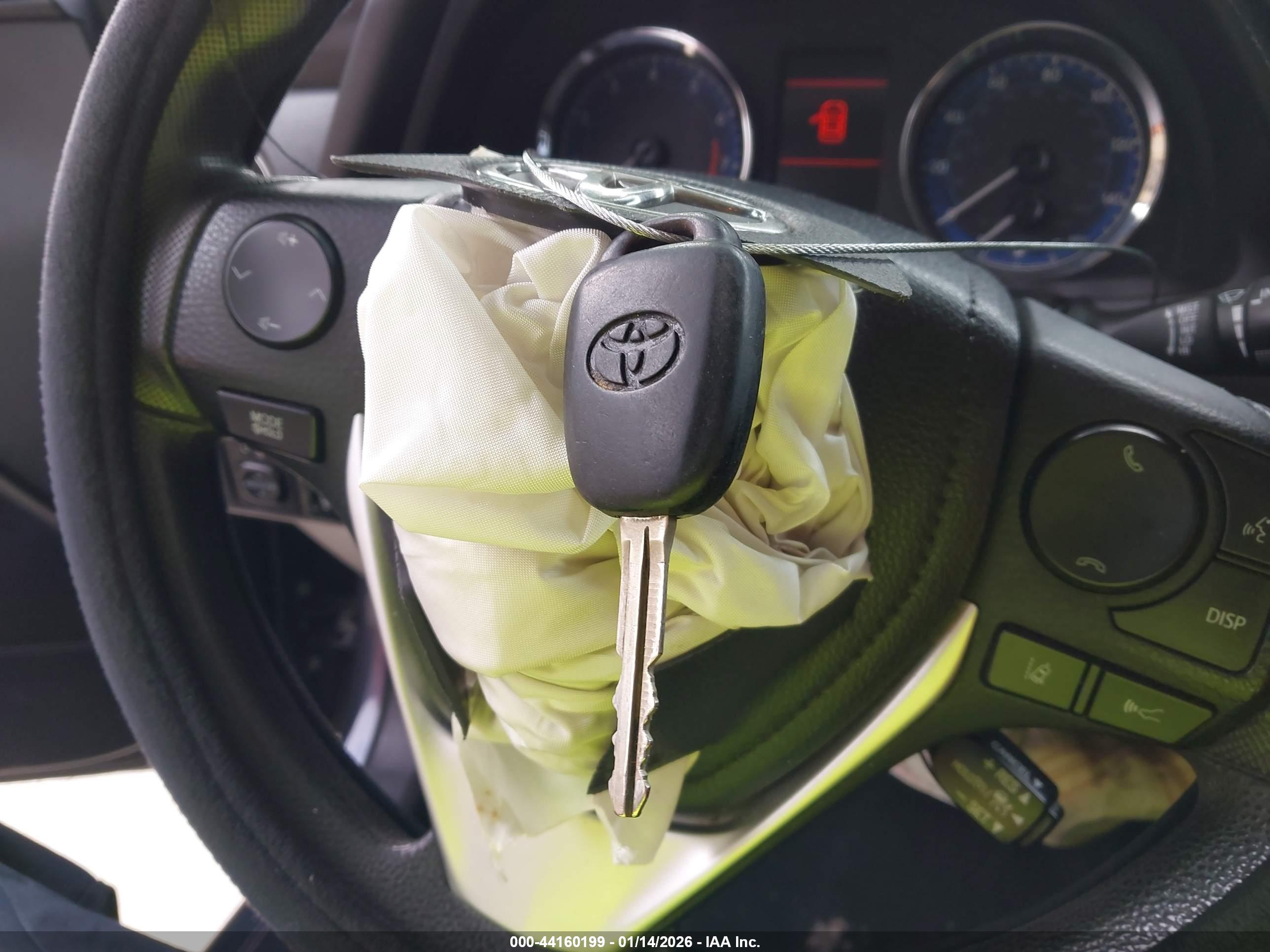 TOYOTA COROLLA image 11