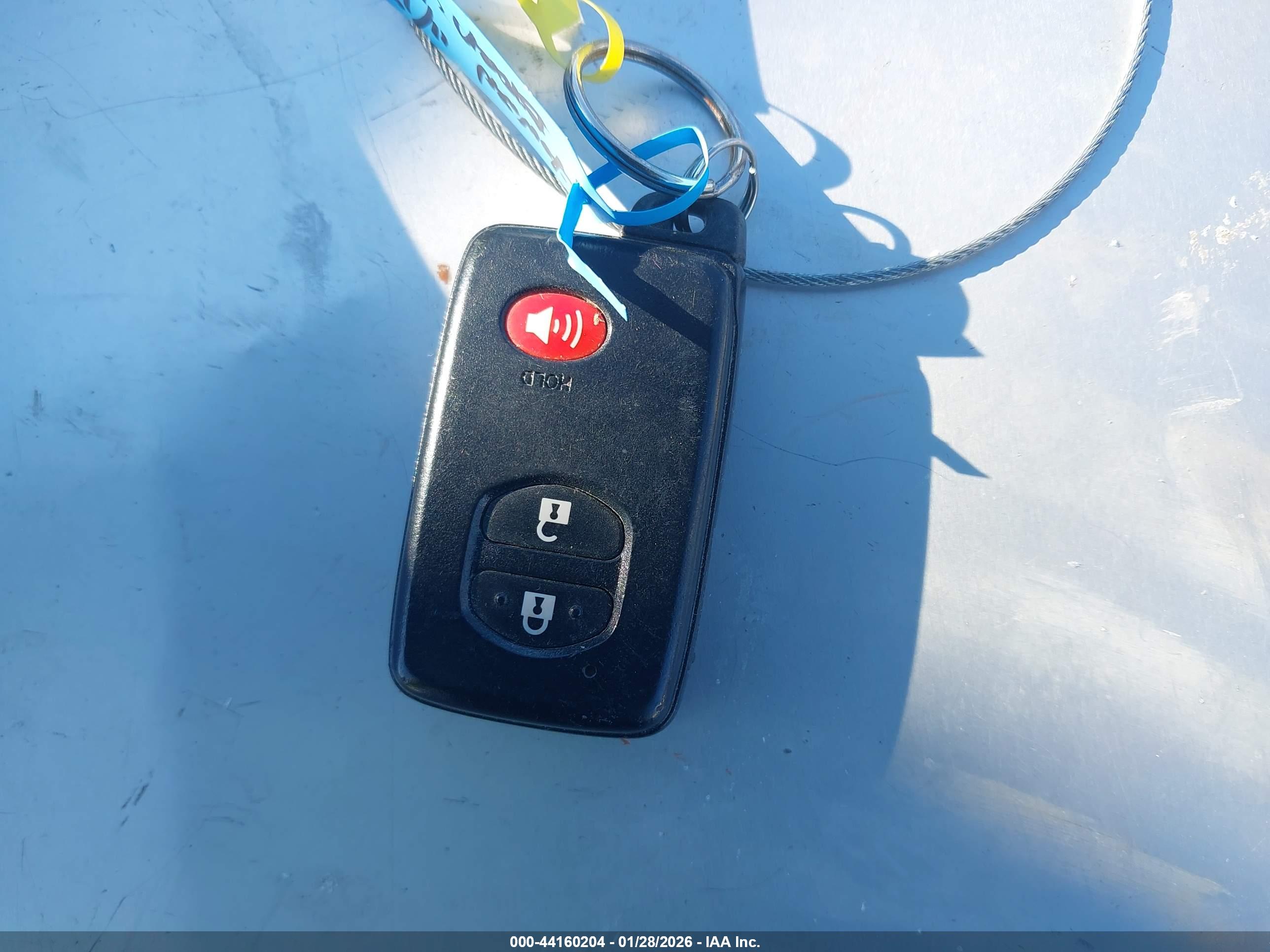 TOYOTA PRIUS image 11