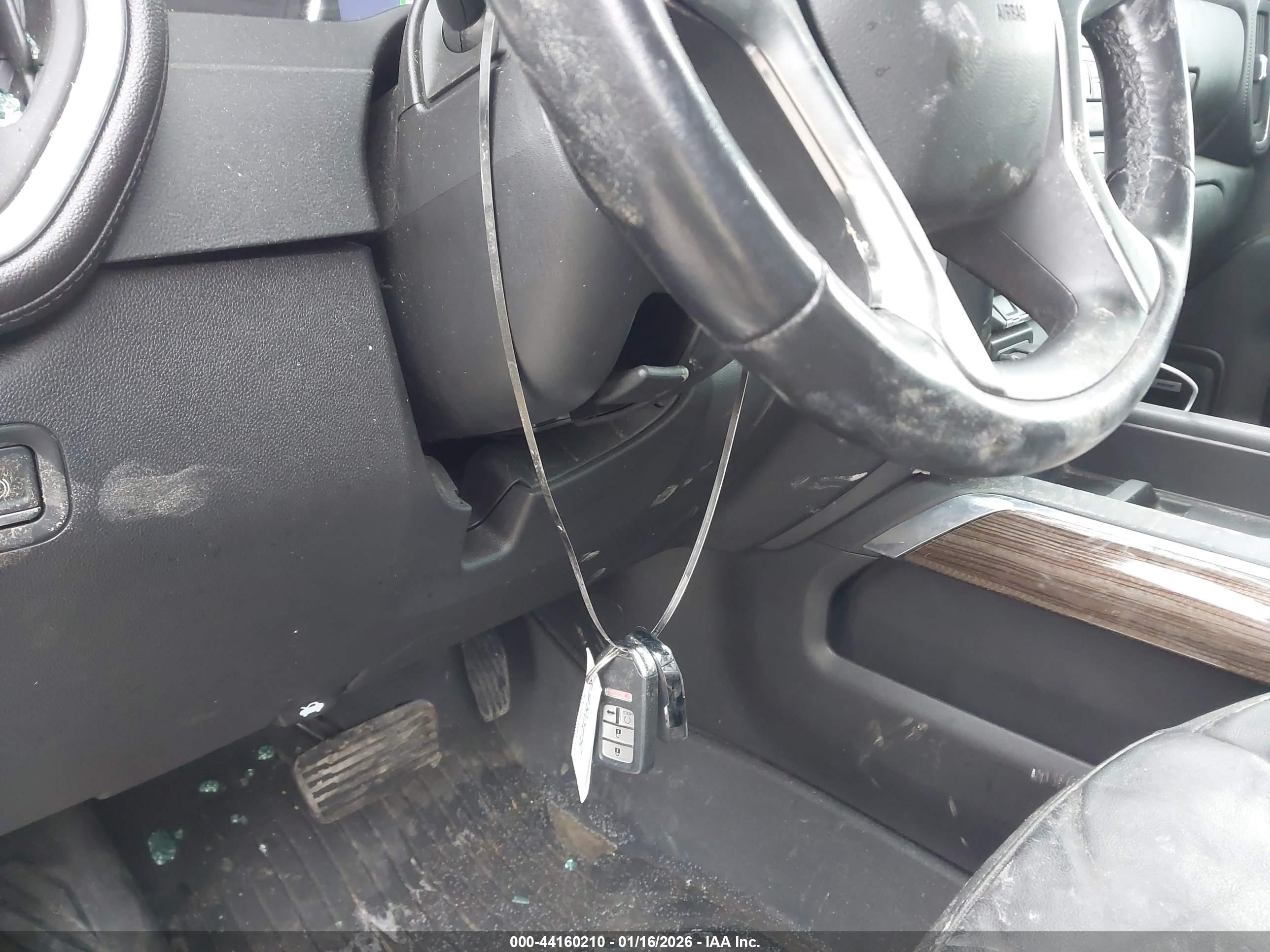 CHEVROLET SILVERADO image 11