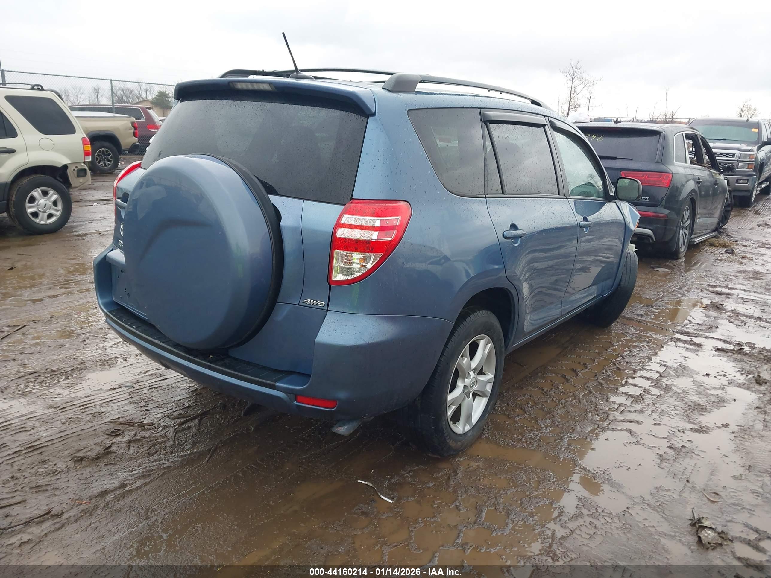 TOYOTA RAV4 image 4