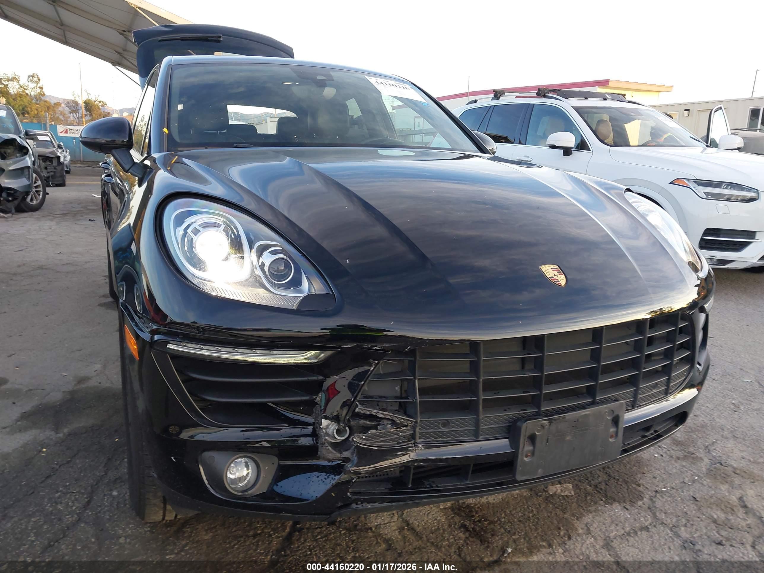 PORSCHE MACAN image 6