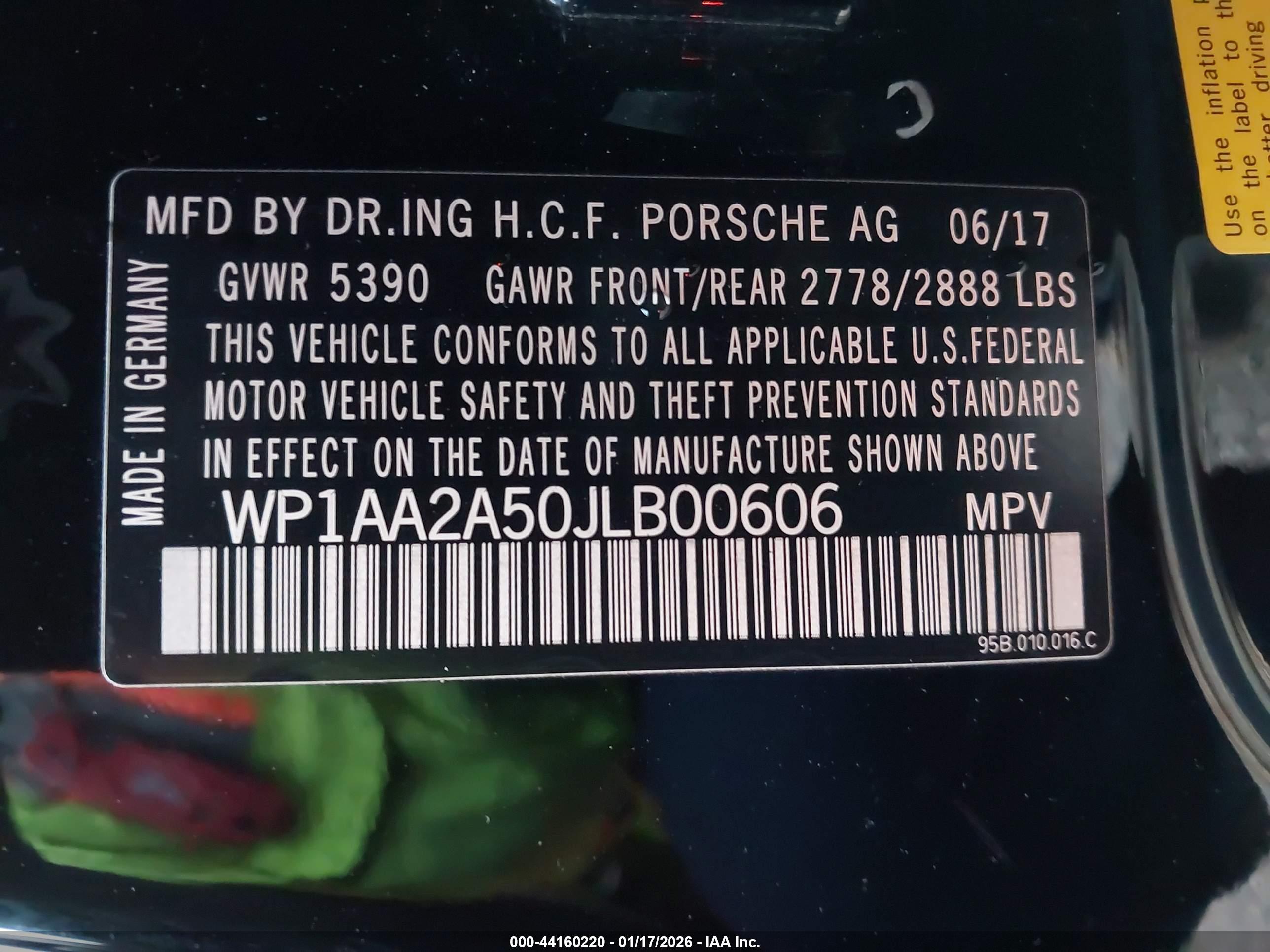 PORSCHE MACAN image 9