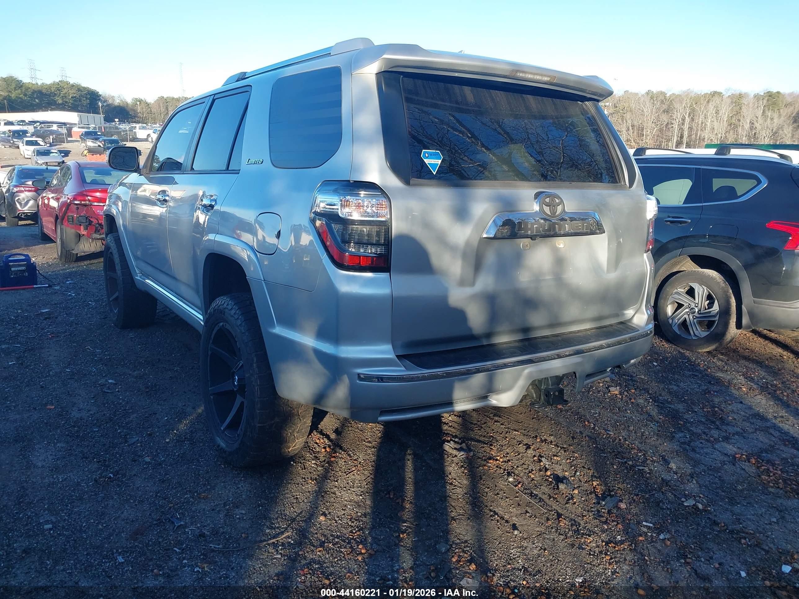 TOYOTA 4RUNNER image 3