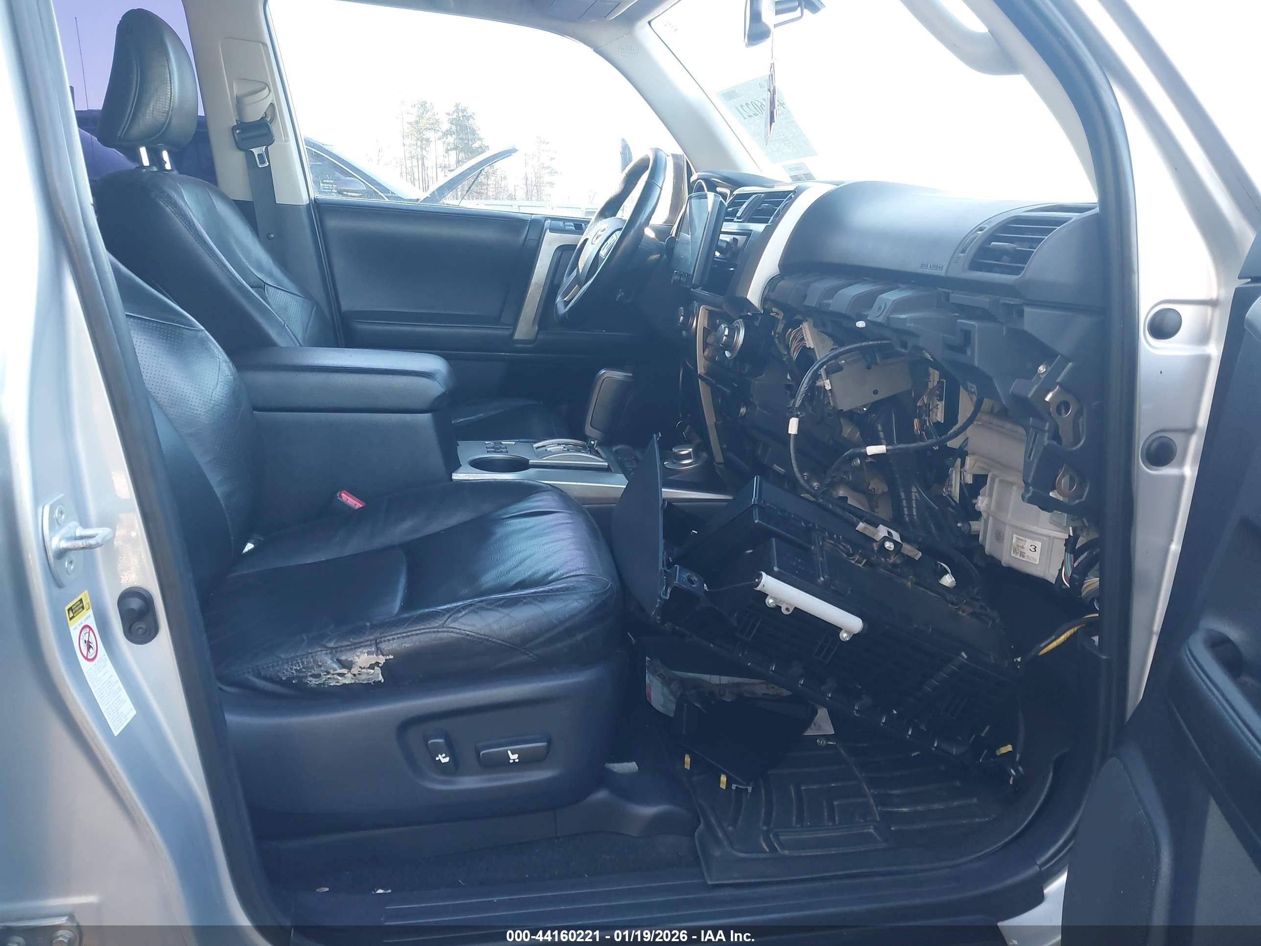 TOYOTA 4RUNNER image 5