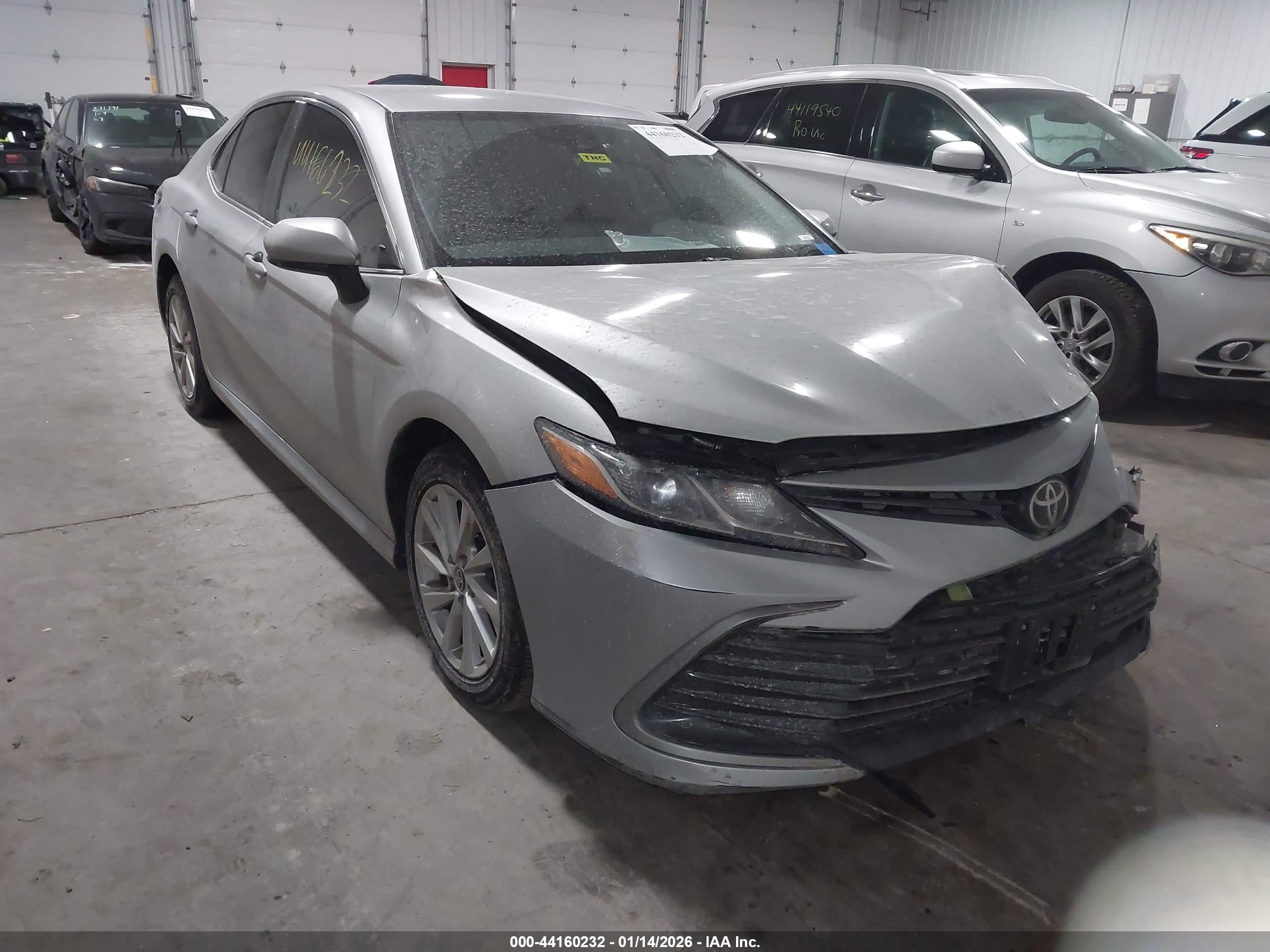 TOYOTA CAMRY image 6