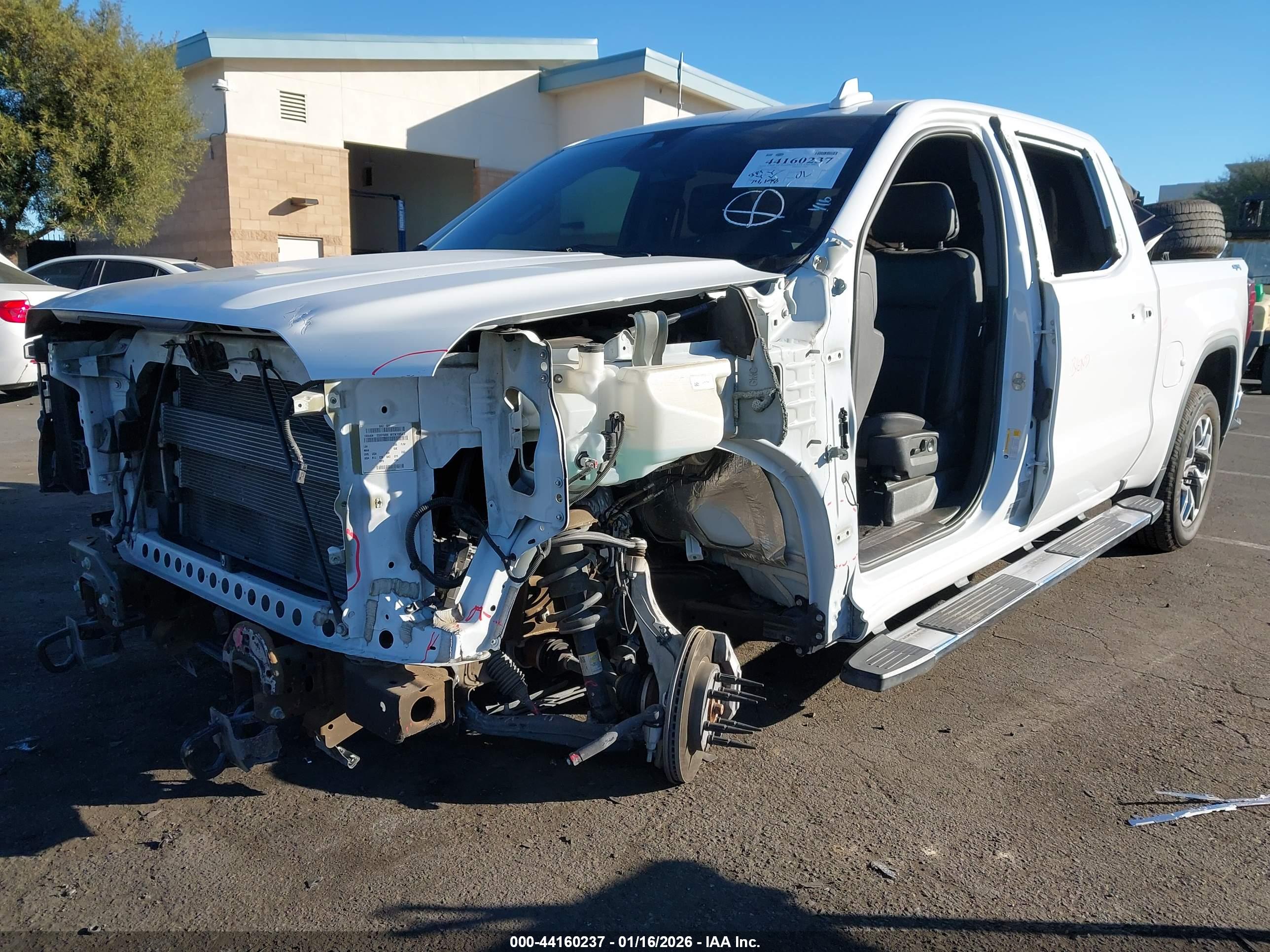 GMC SIERRA image 2