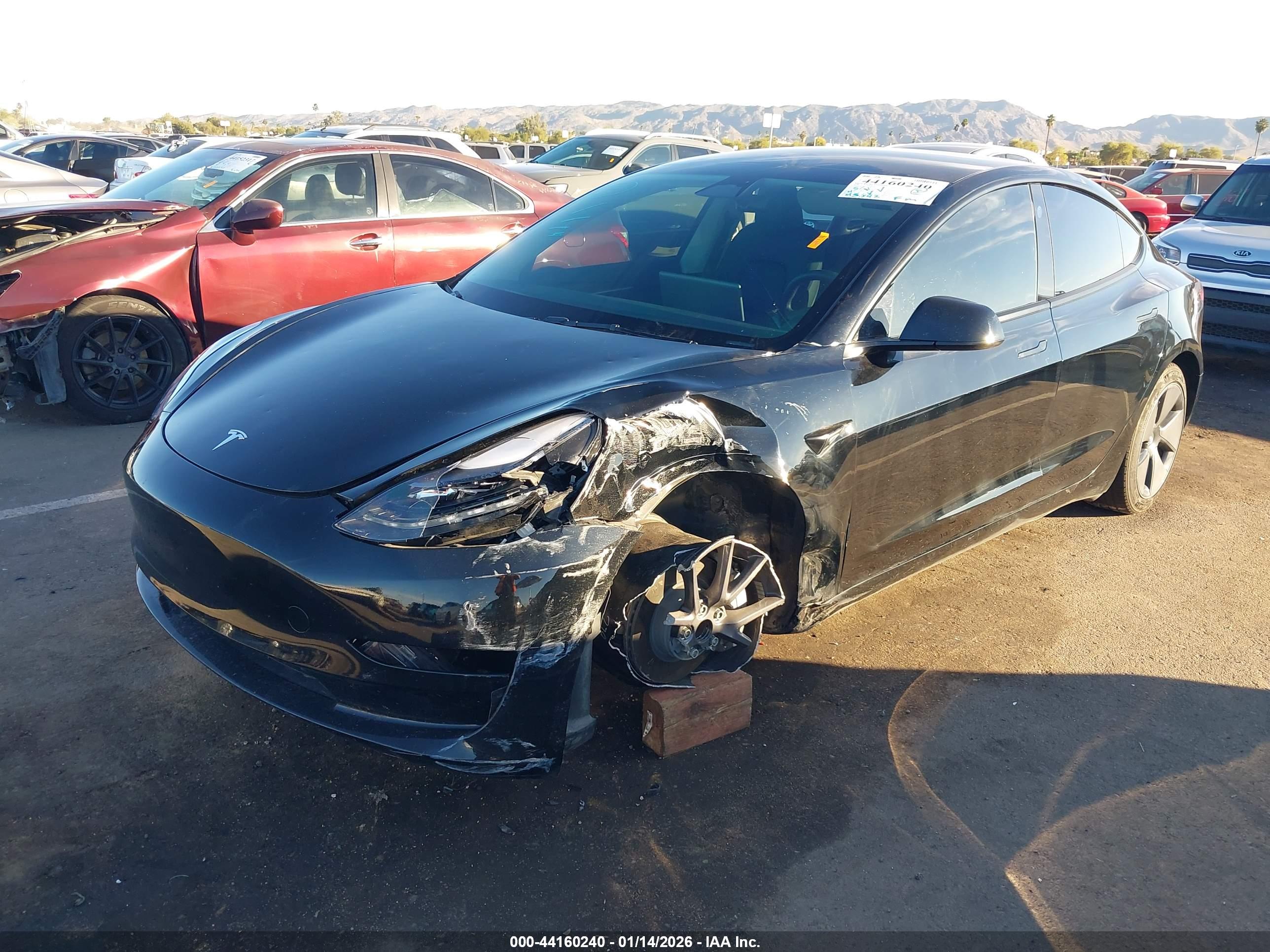 TESLA MODEL image 2