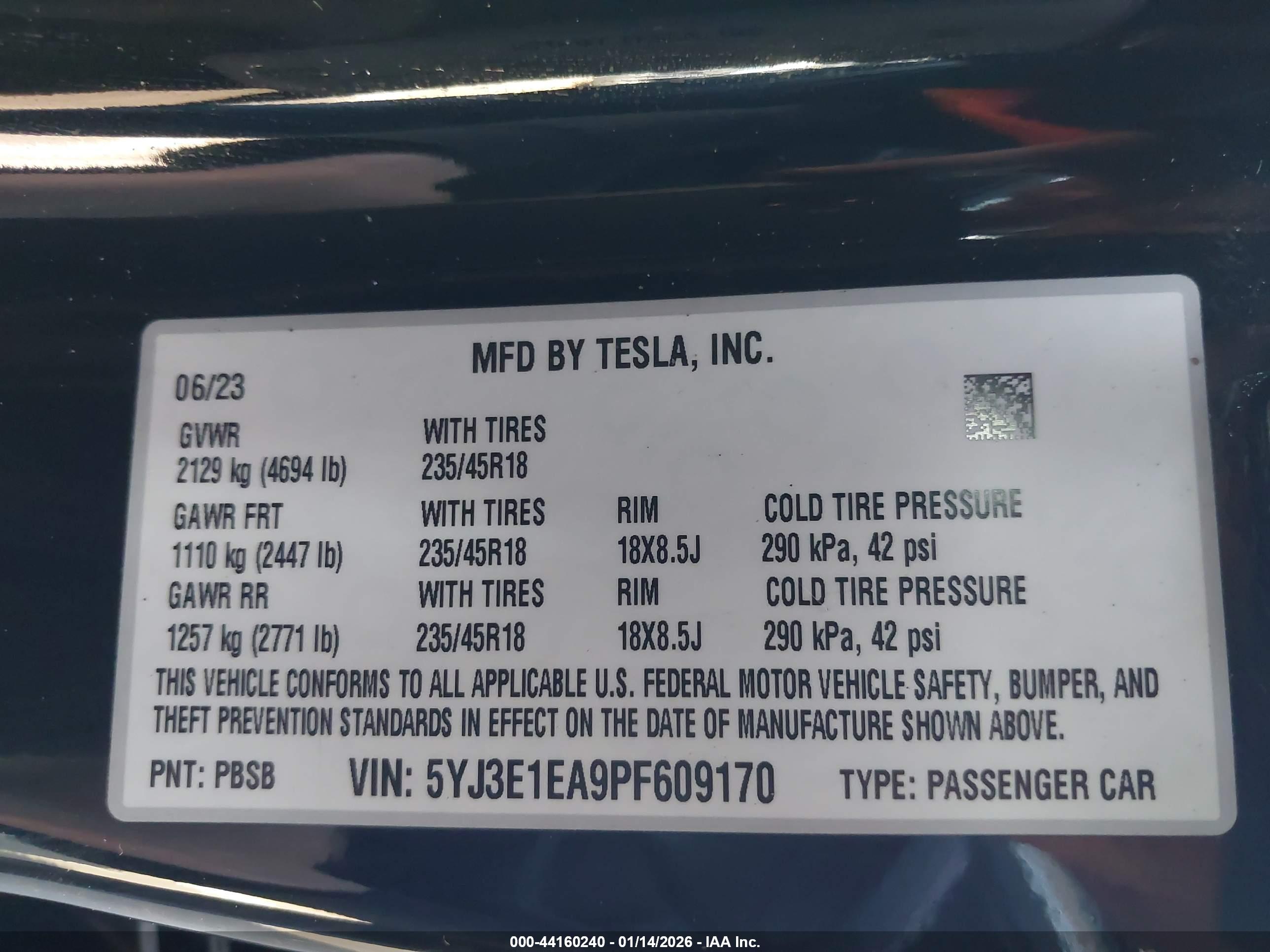 TESLA MODEL image 9