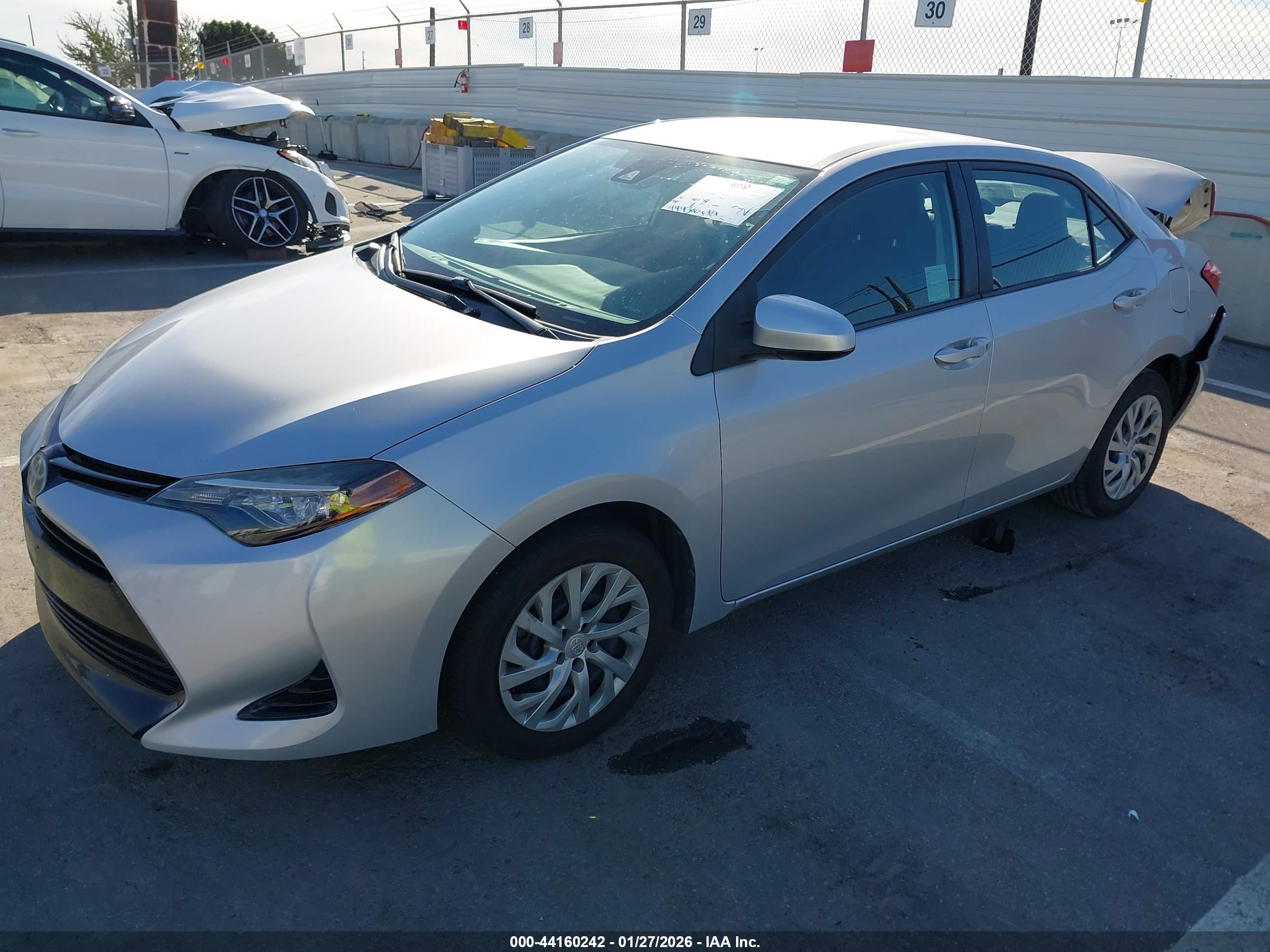 TOYOTA COROLLA image 2