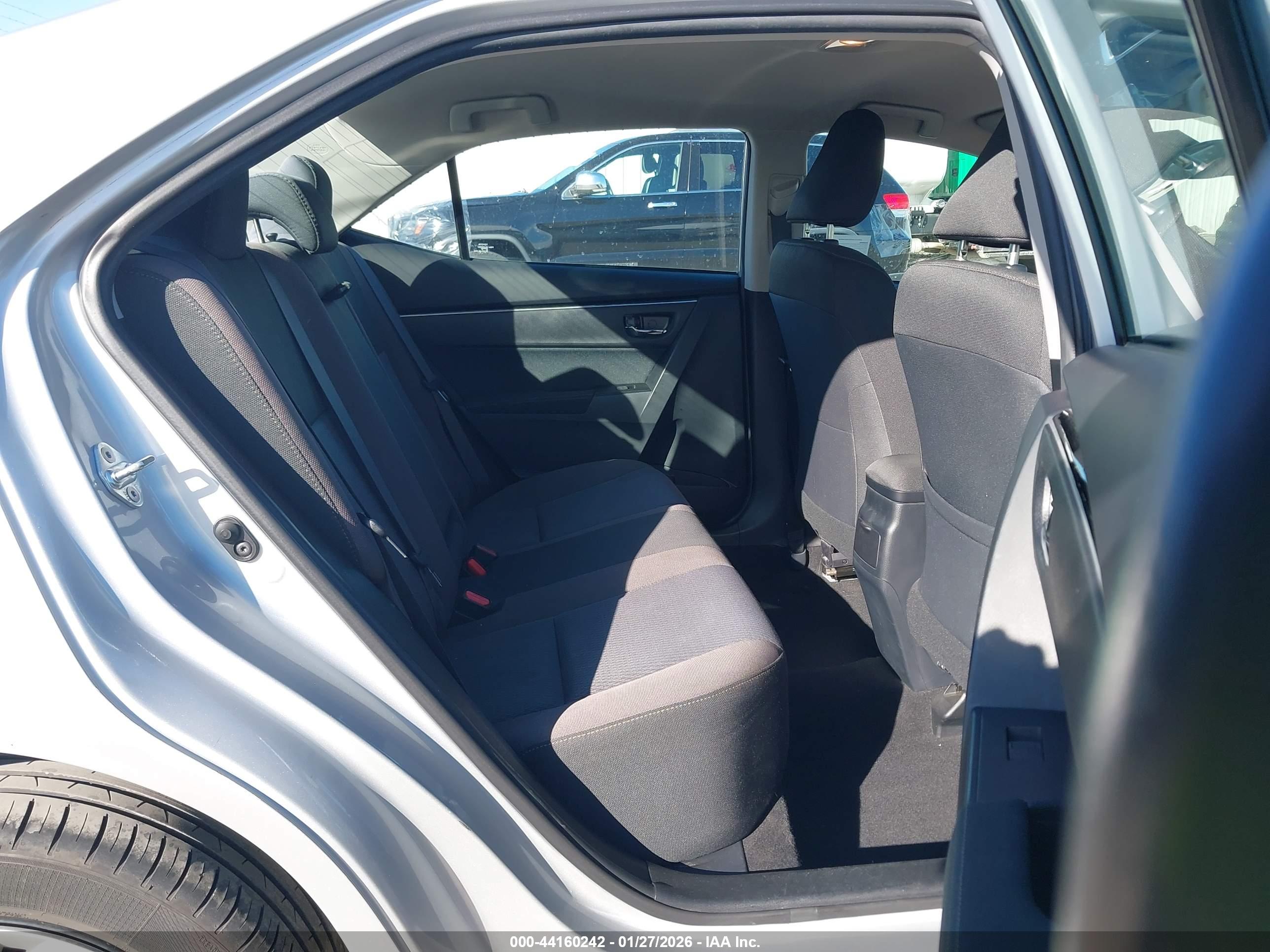 TOYOTA COROLLA image 8