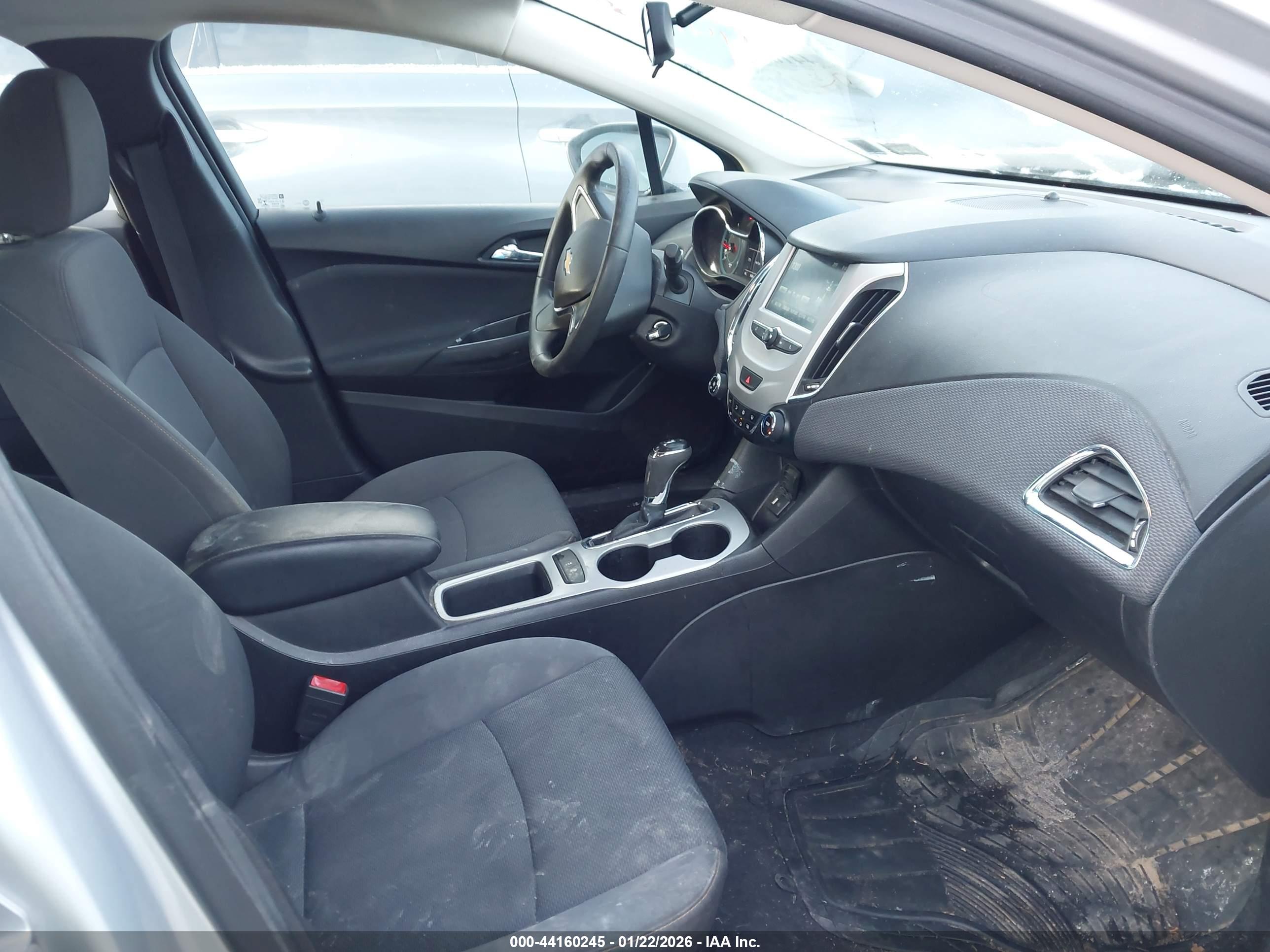 CHEVROLET CRUZE image 5