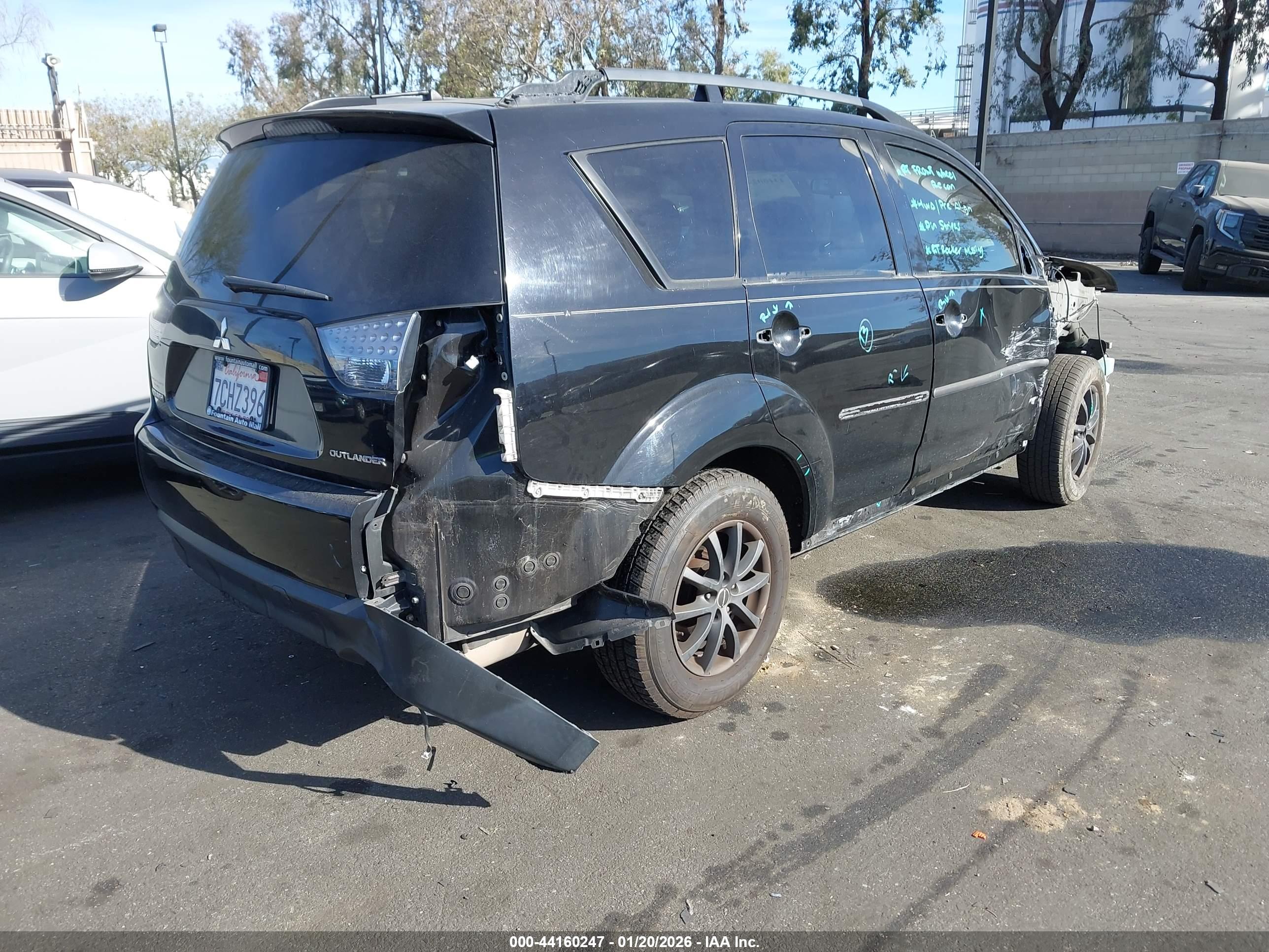 MITSUBISHI OUTLANDER image 4