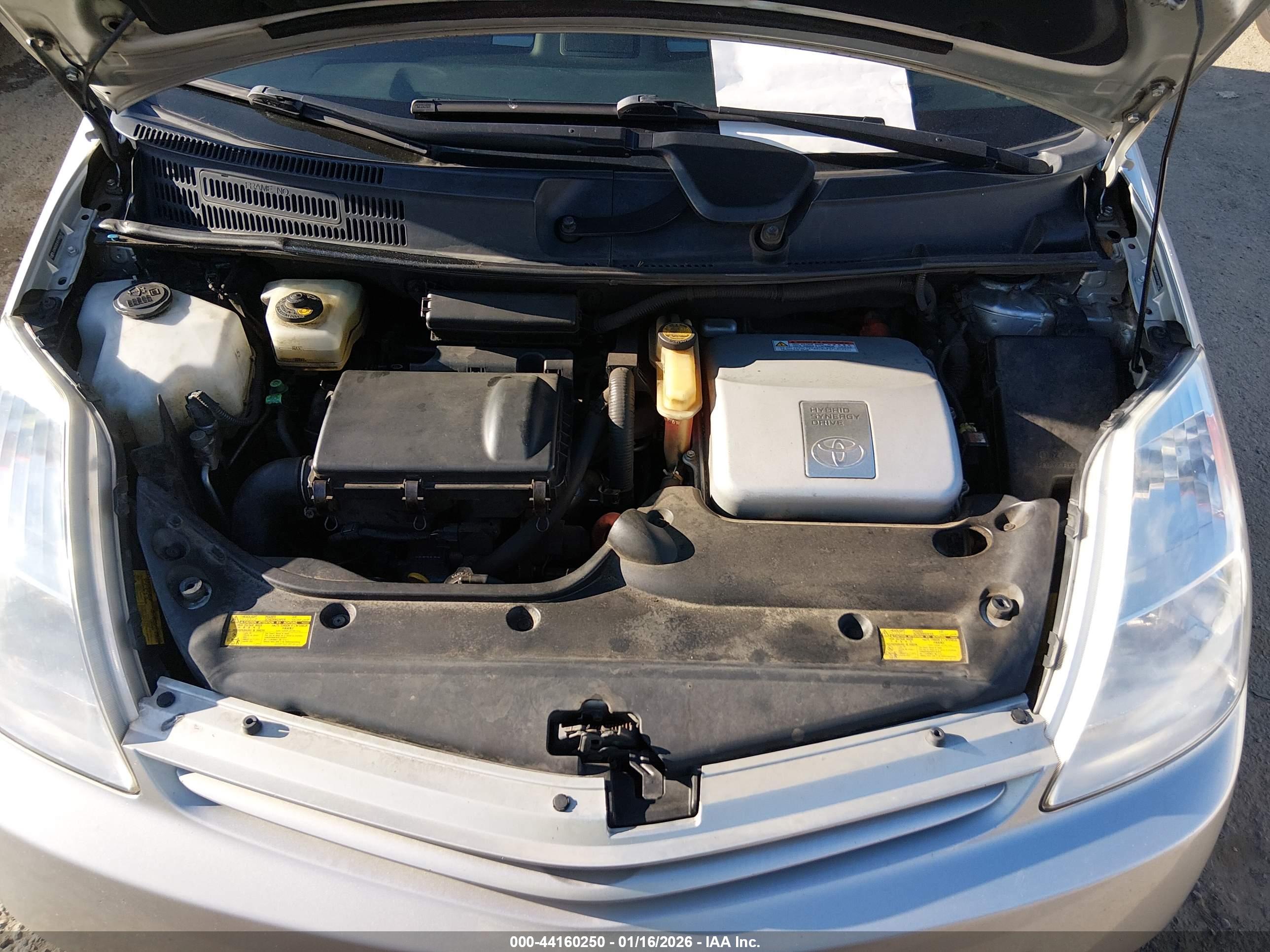 TOYOTA PRIUS image 10