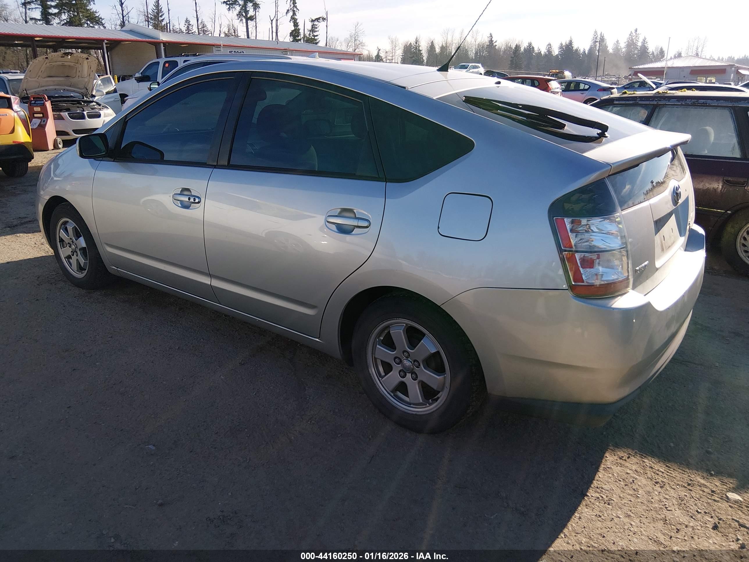 TOYOTA PRIUS image 3