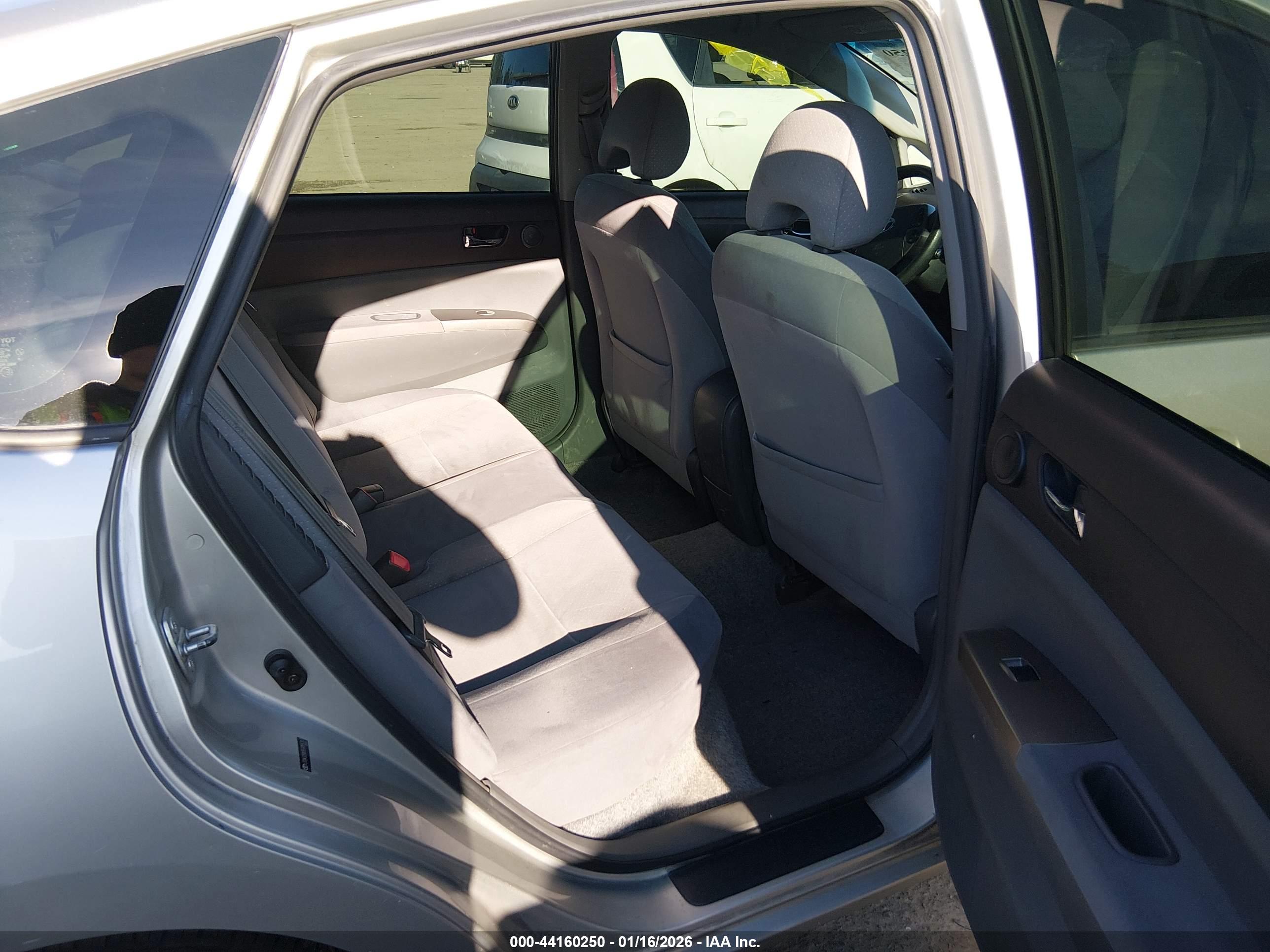 TOYOTA PRIUS image 8